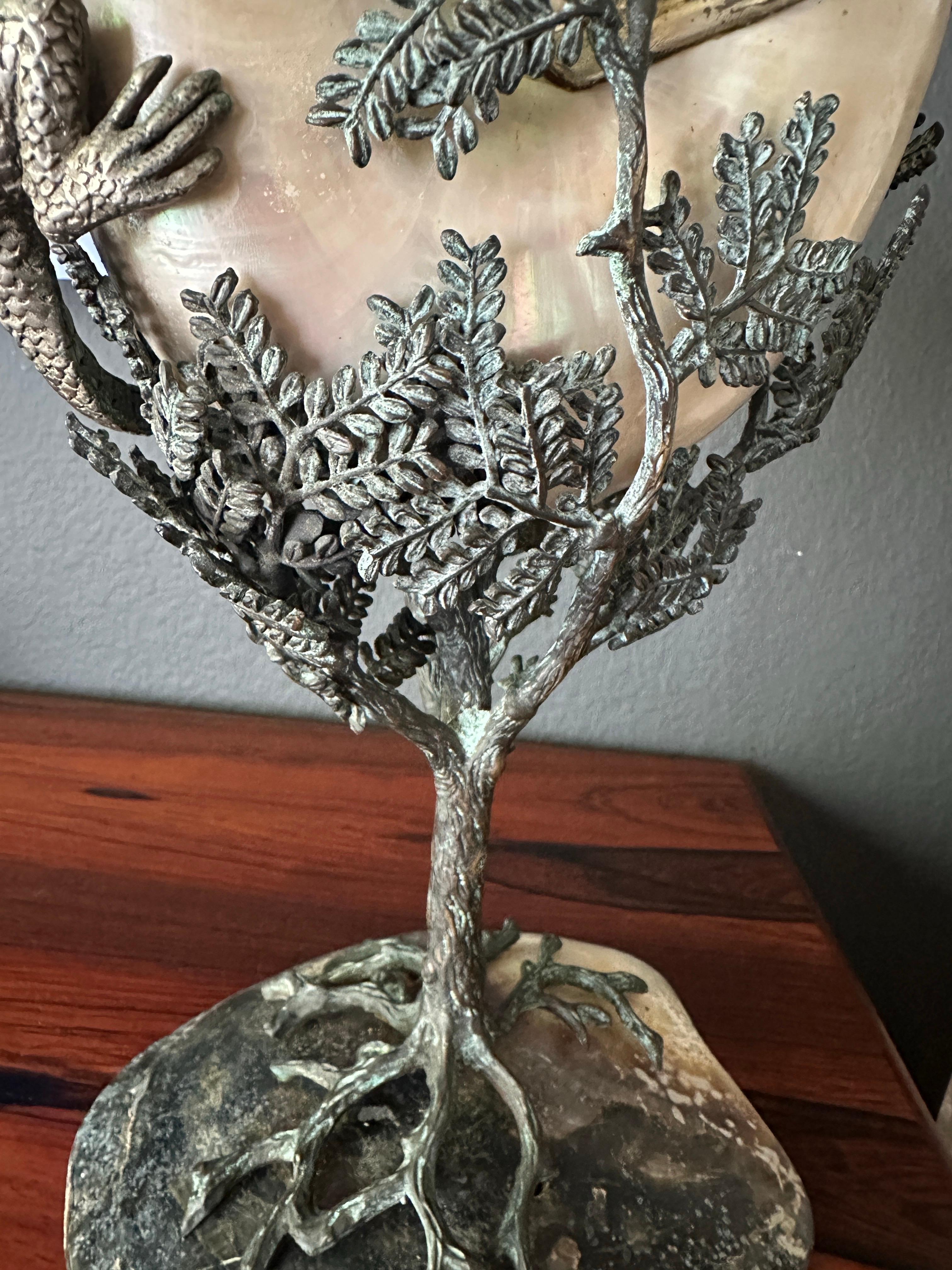 Cornucopia of Nautilus Shell and Lizard Object d’Art For Sale 8