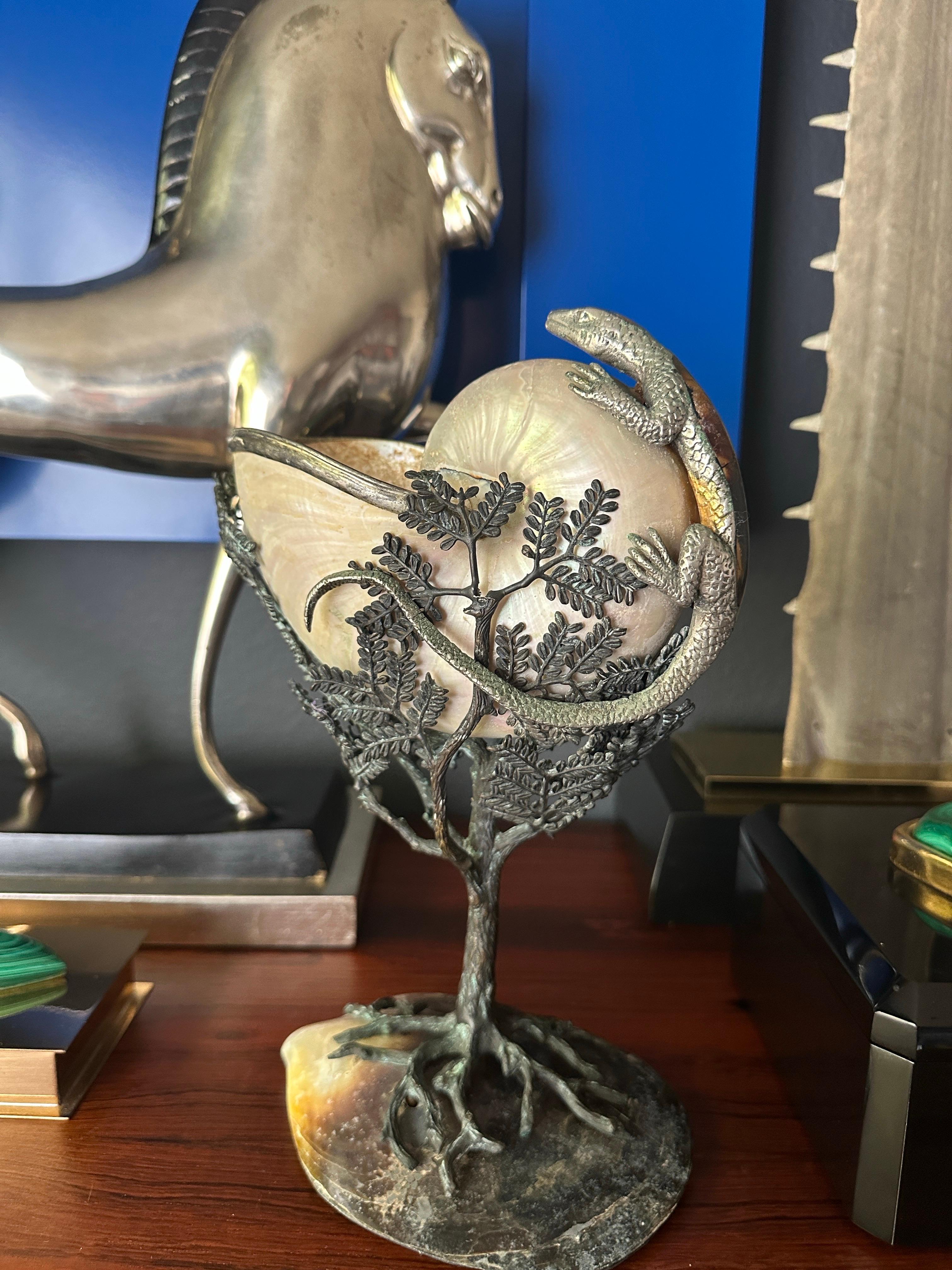 Cornucopia of Nautilus Shell and Lizard Object d’Art For Sale 12
