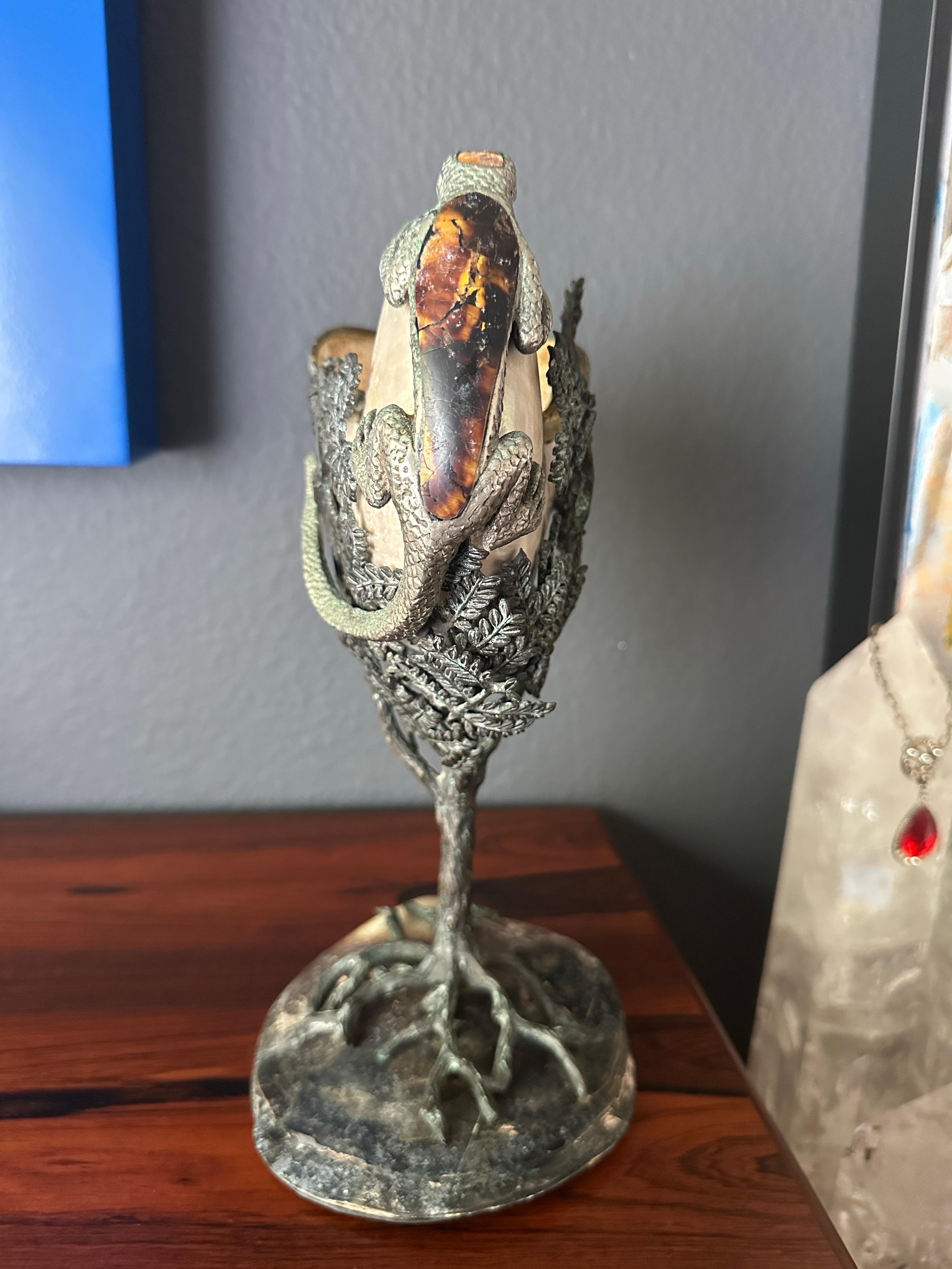 Philippine Cornucopia of Nautilus Shell and Lizard Object d’Art For Sale