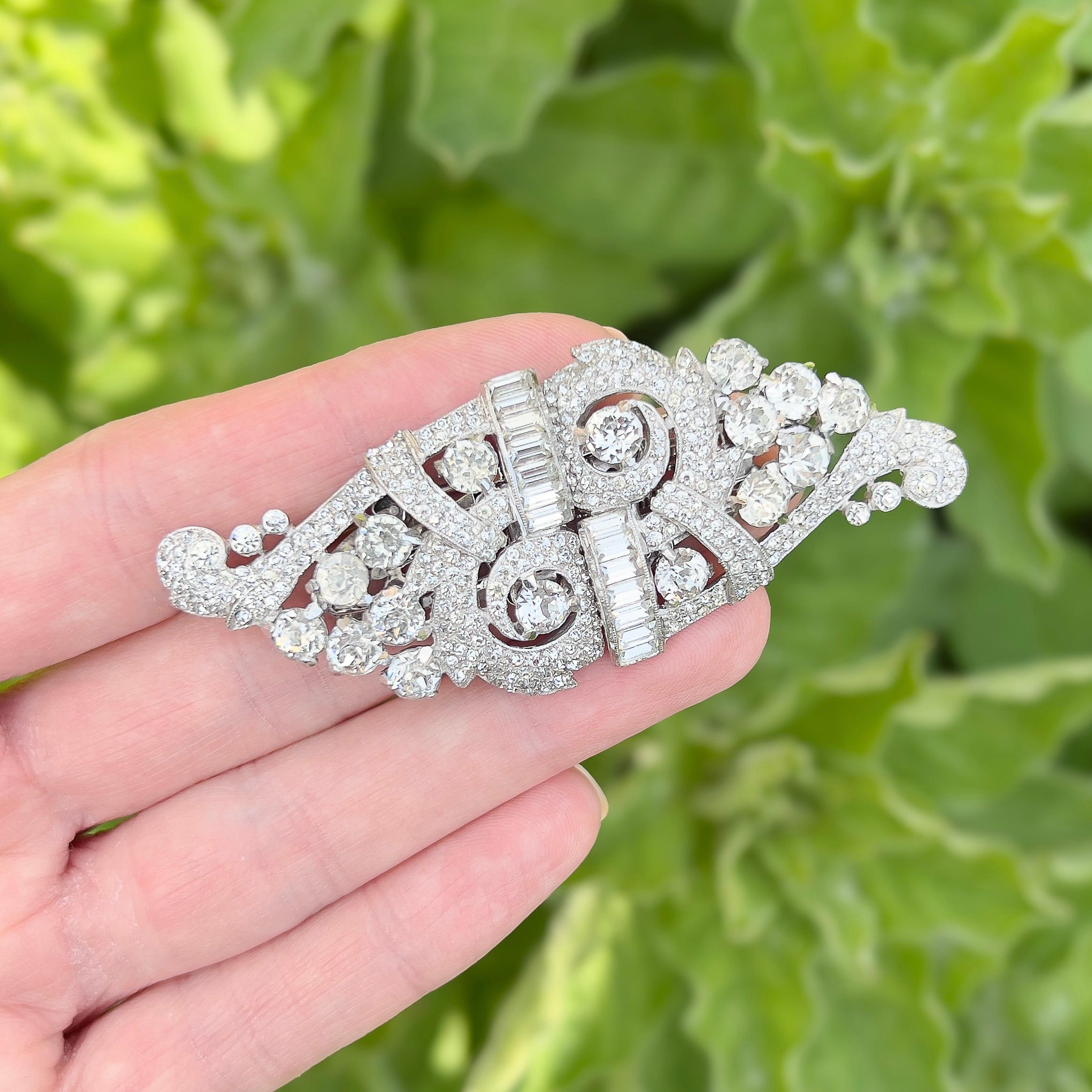 Coro Art Deco 1930s Vintage Paste Duette Clip Brooch In Good Condition For Sale In Skelmersdale, GB
