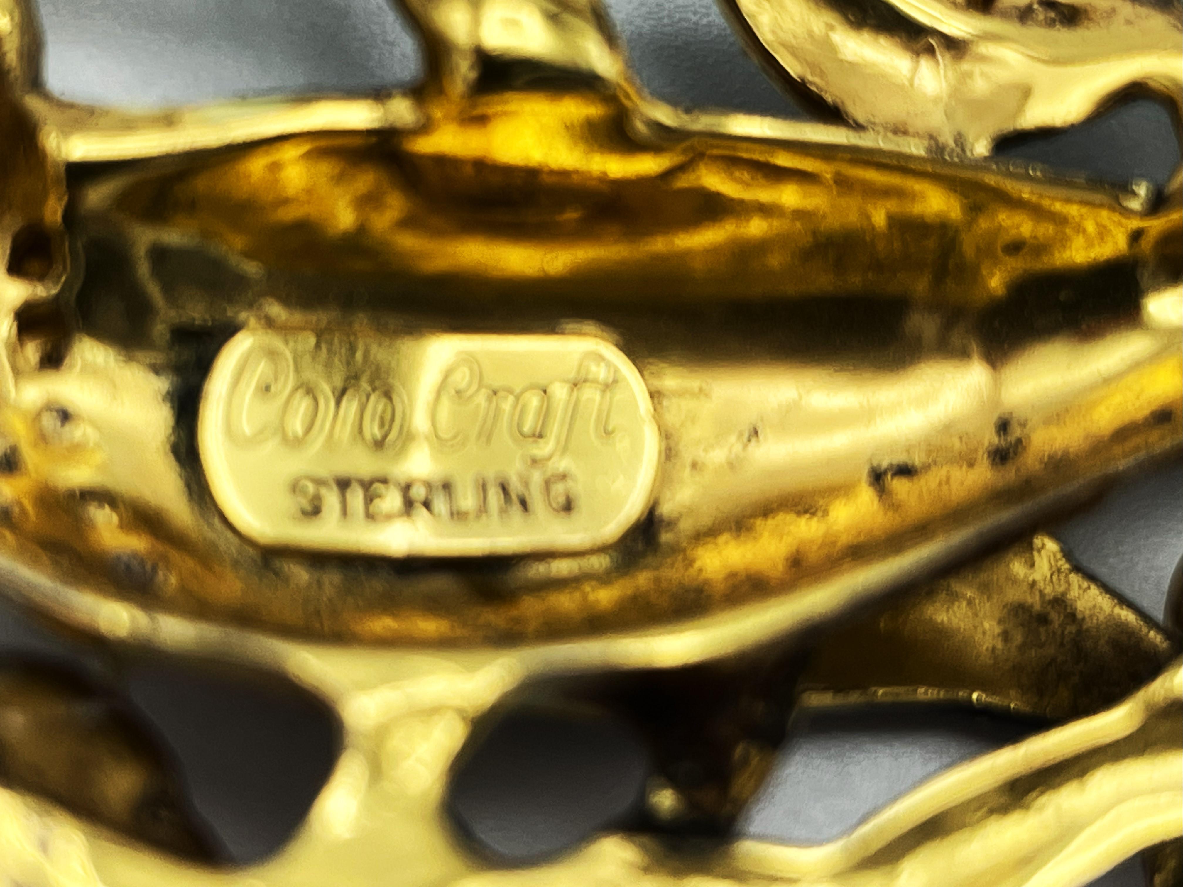 Coro Craft Vogelbrosche auf Branch, emailliert, vergoldet Sterling, 1940er Jahre USA im Angebot 2