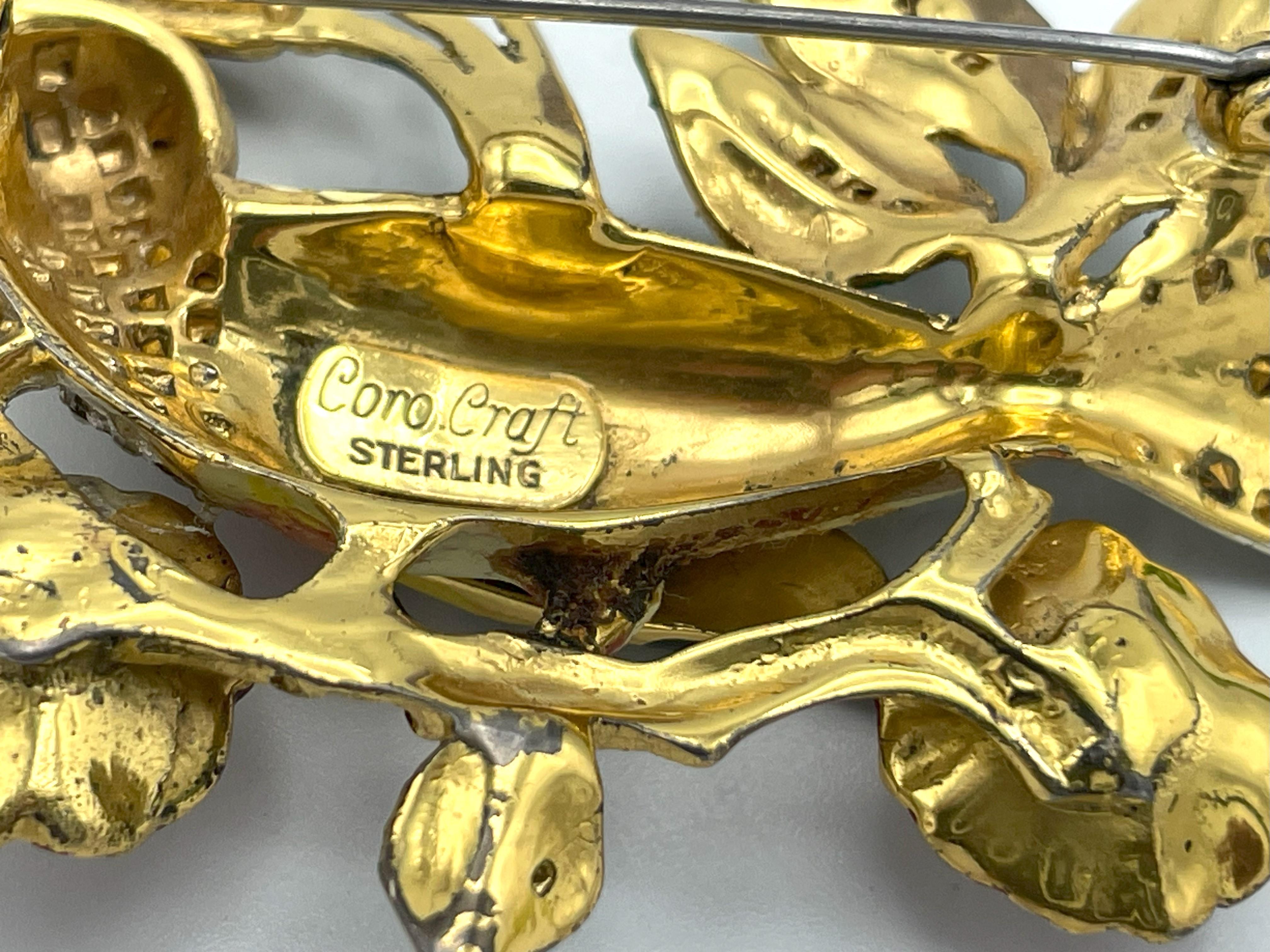 Coro Craft Vogelbrosche auf Branch, emailliert, vergoldet Sterling, 1940er Jahre USA im Angebot 3