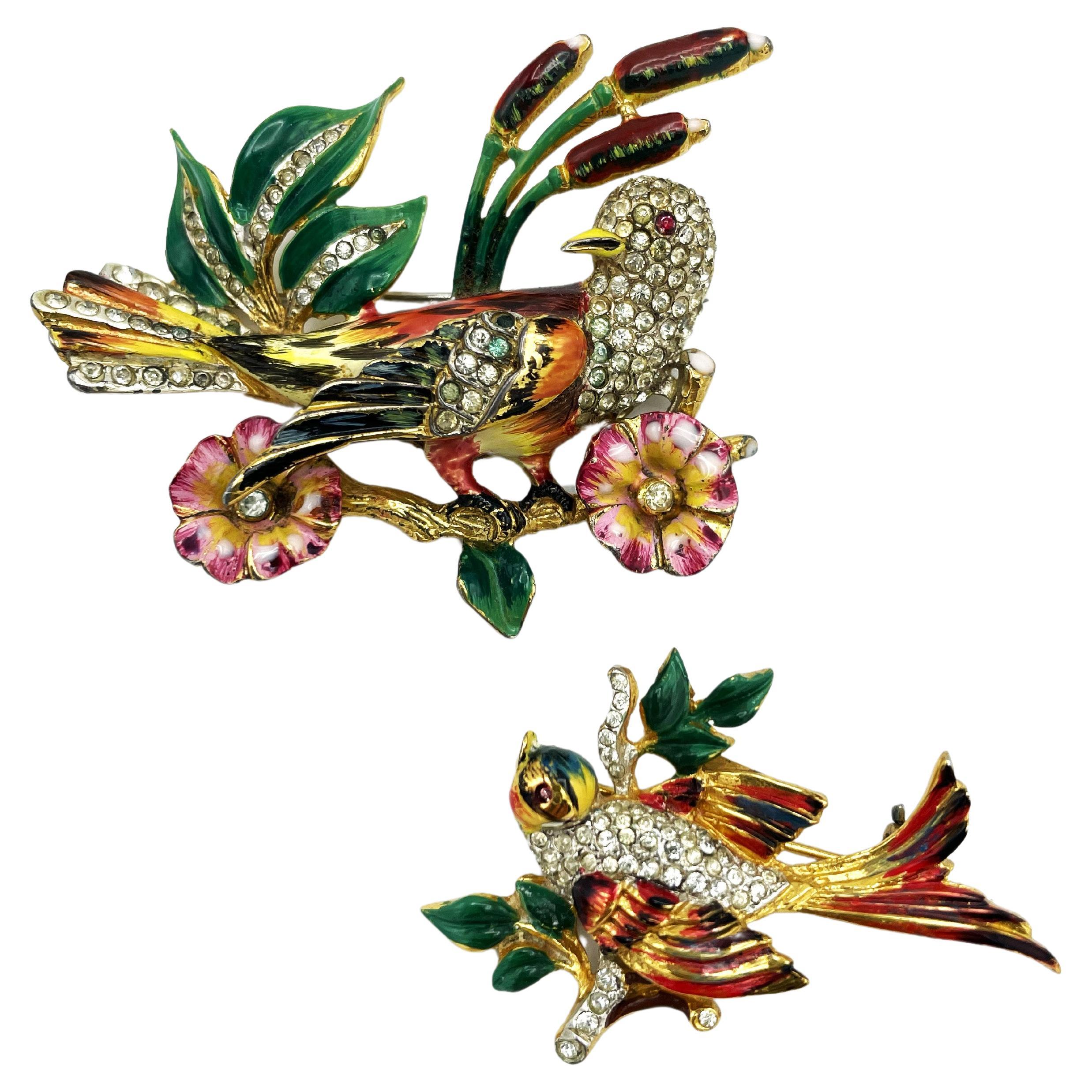 Coro Craft birds brooch on branch, enamailing, gold plated Sterling, 1940's USA For Sale