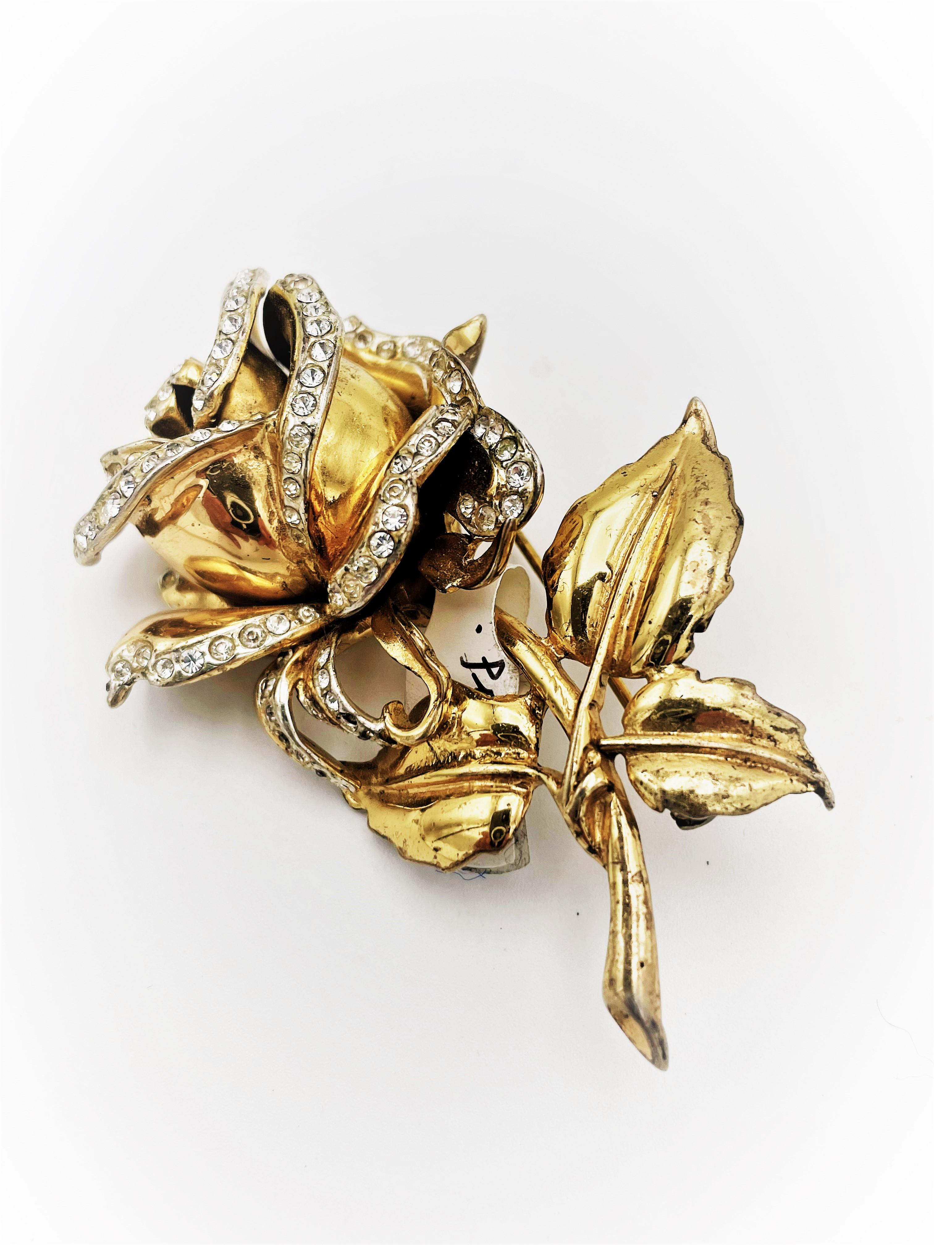 Women's or Men's Coro Craft brooch in the shape of a rose, sterling gold plated, rhinestones 1940 For Sale
