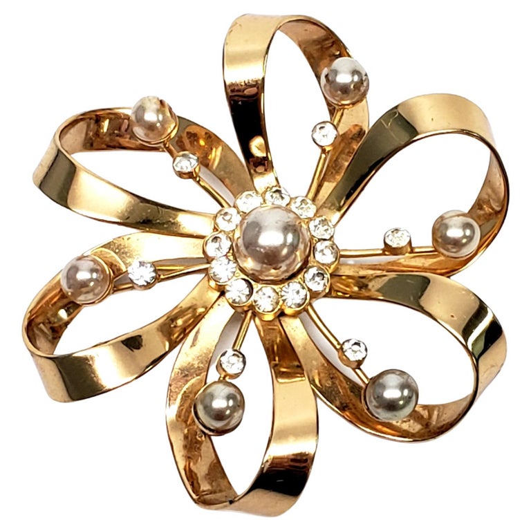 Coro Gold Vermeil Sterling Silver Crystal and Pearl Flower Pin For Sale
