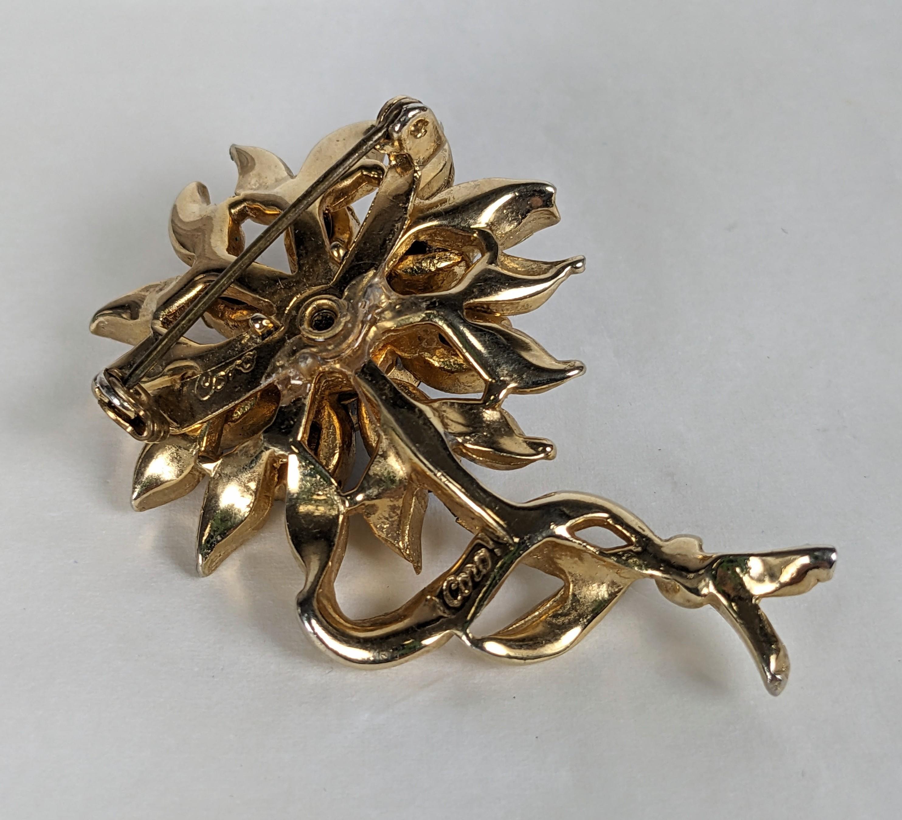 Women's or Men's Coro Retro Sapphire Flower Brooch For Sale