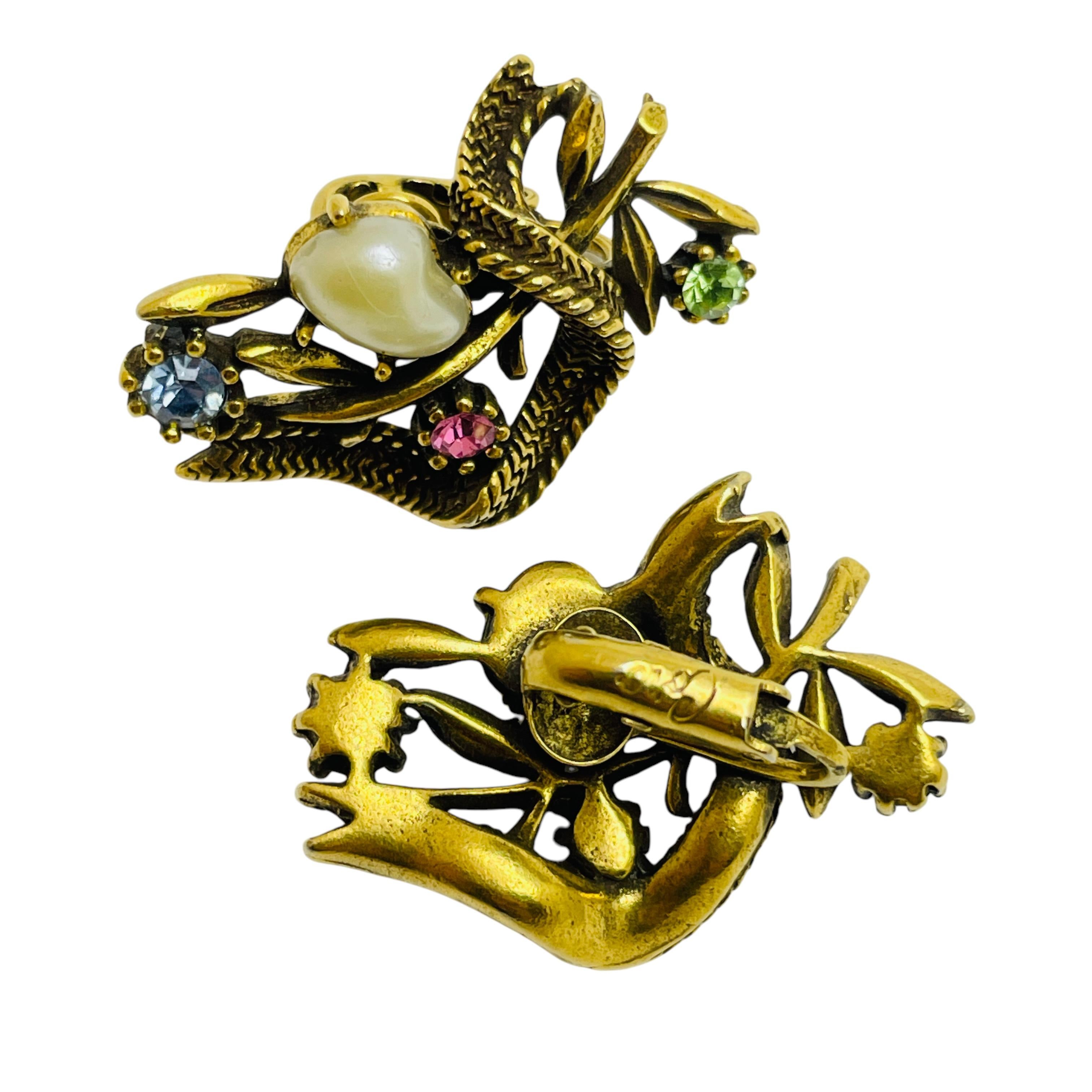CORO signed baby tooth pearl rhinestone gold designer  clip on earrings In Good Condition For Sale In Palos Hills, IL