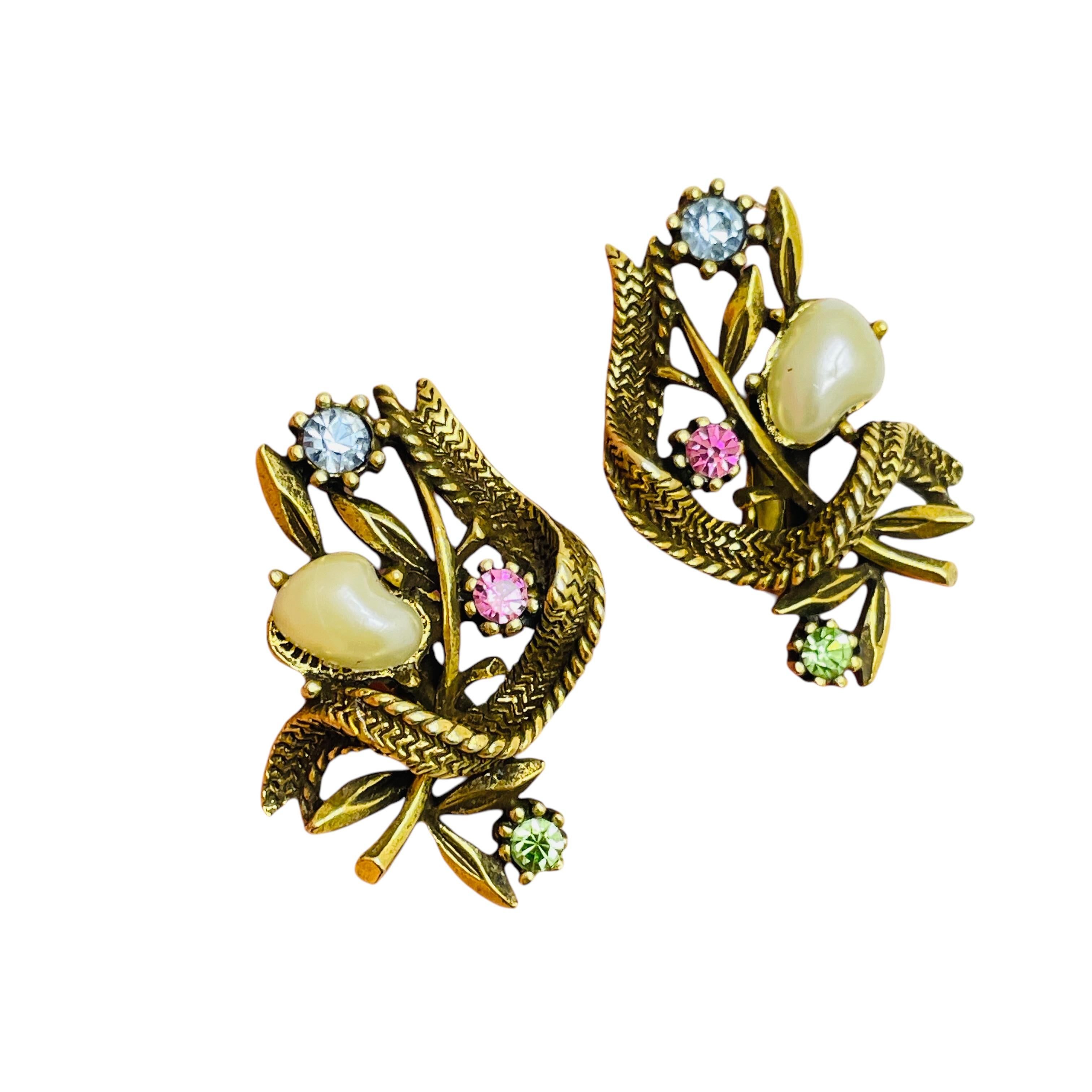 Women's CORO signed baby tooth pearl rhinestone gold designer  clip on earrings For Sale