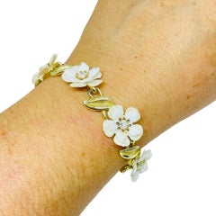 CORO signed vintage gold tone plastic flowers rhinestones designer link bracelet