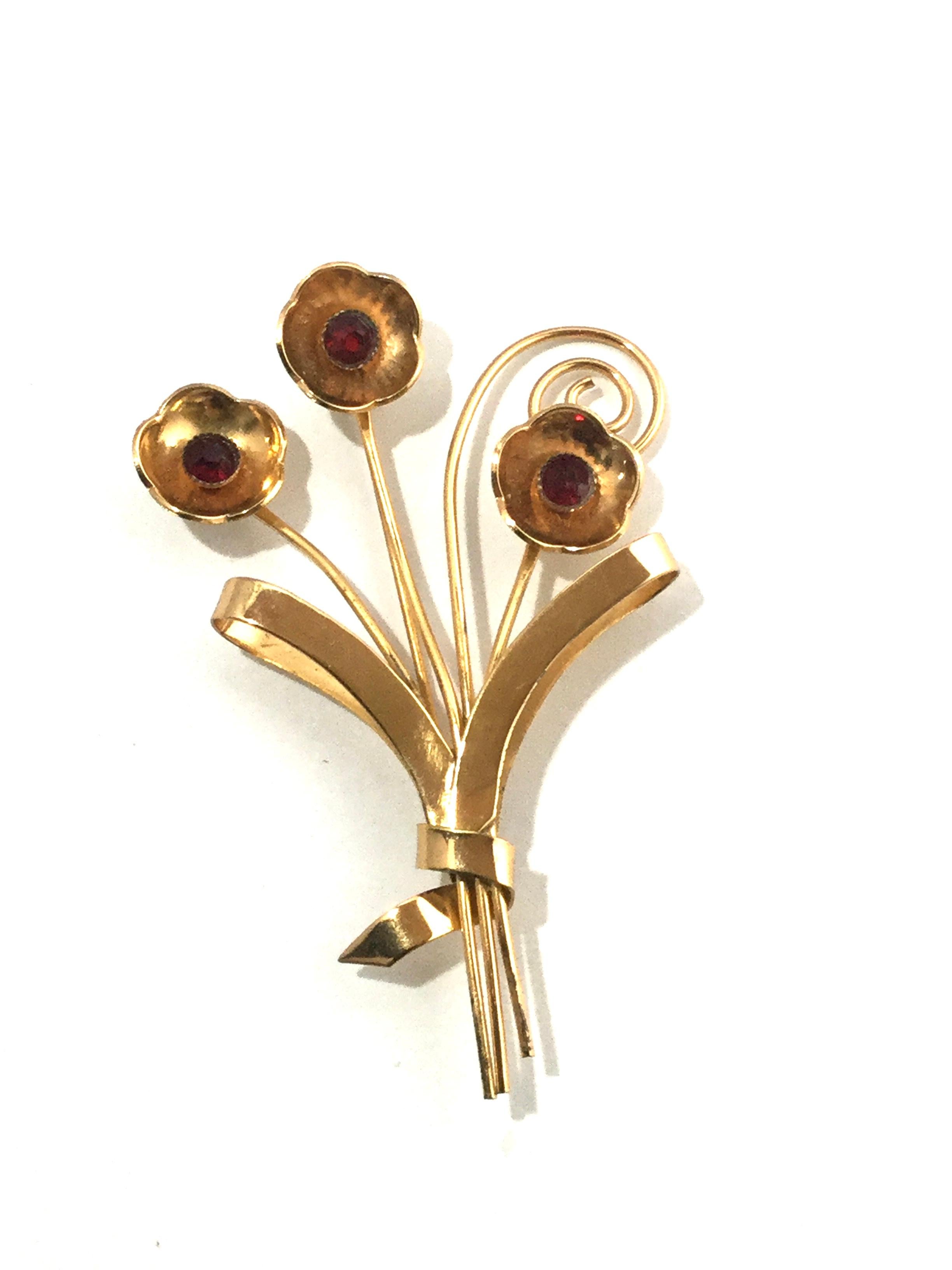 Coro Sterling Silver Gold-Plated Flower Brooch Pin In Good Condition For Sale In Washington Depot, CT