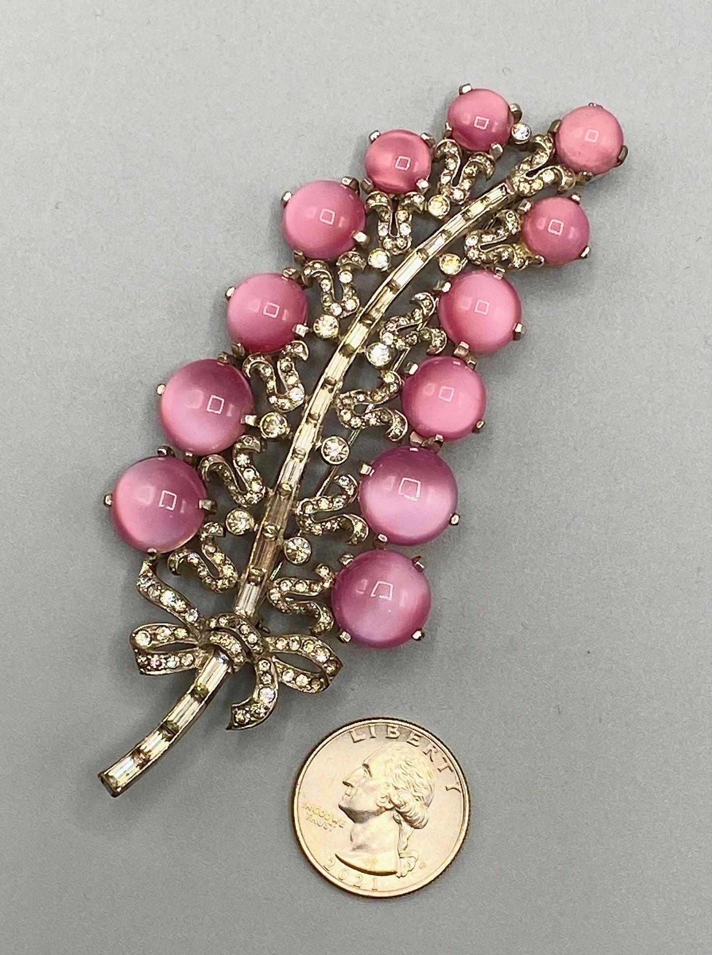 Art Deco Coro, unsigned, 1940s Large Pink Cabochon Floral 4.5