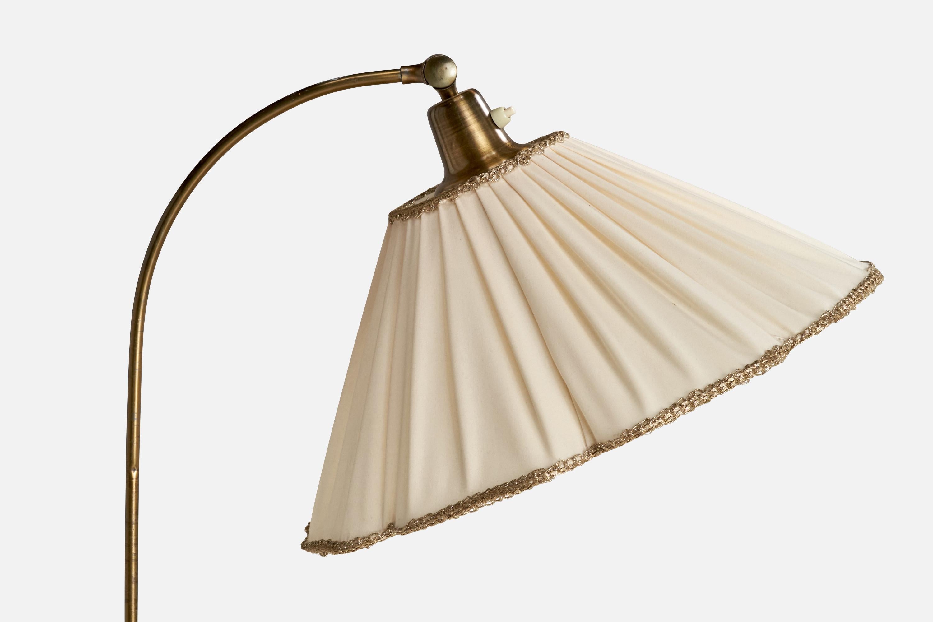 Scandinave moderne Corona Belysning, lampadaire, laiton, tissu, Suède, années 1940 en vente