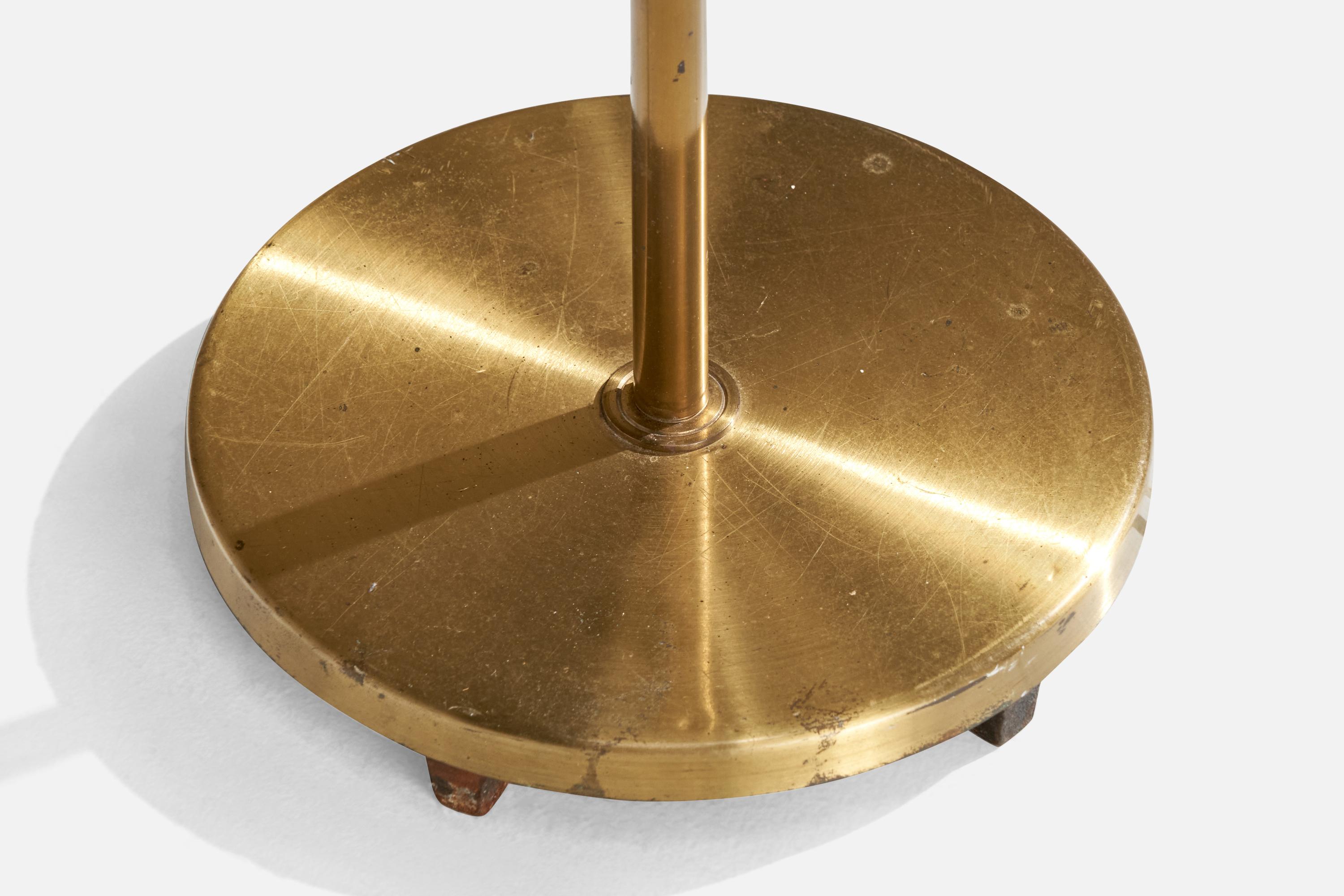 Corona Belysning, lampadaire, laiton, tissu, Suède, années 1940 en vente 1