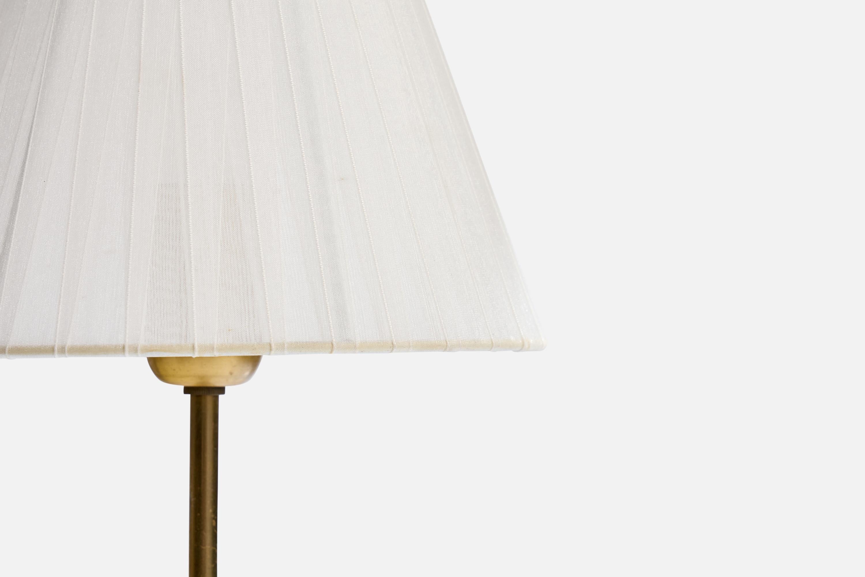 Corona Belysning, Tischlampe, Messing, Stoff, Schweden, 1940er Jahre (Mitte des 20. Jahrhunderts) im Angebot