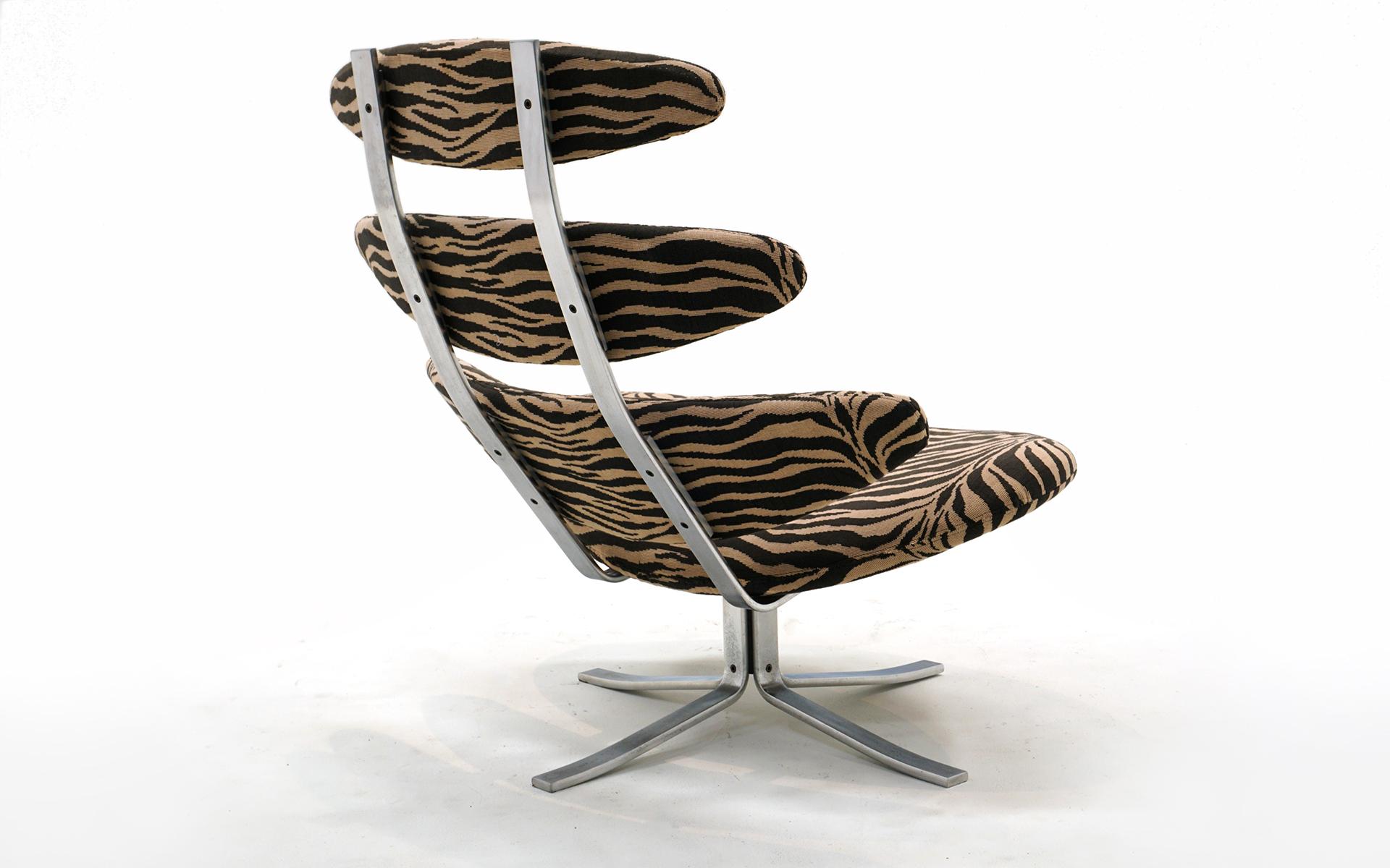 Corona Chair by Poul Volther. Model Ej-5 for Erik Jørgensen, Zebra Print, Signed In Good Condition For Sale In Kansas City, MO