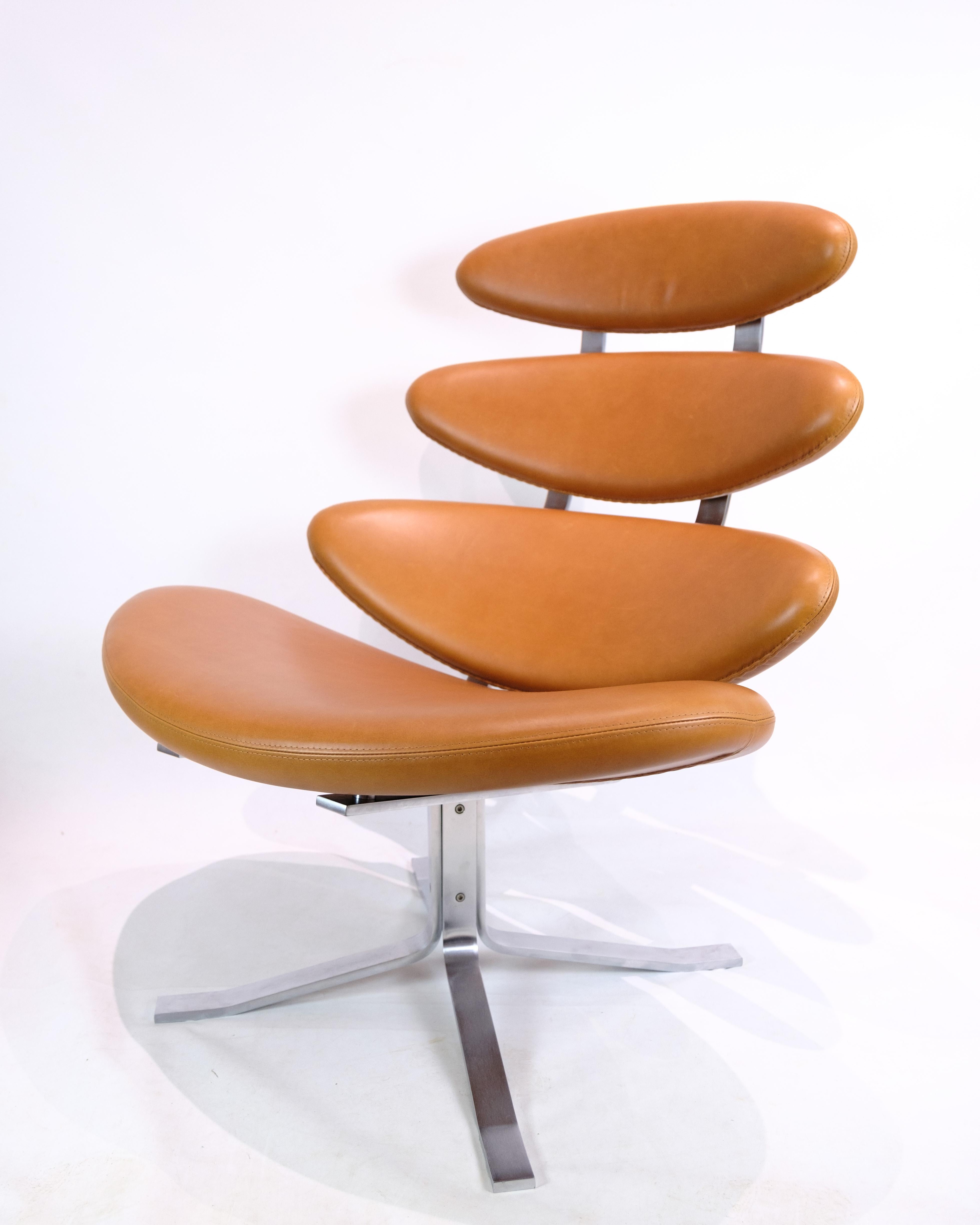 La chaise longue Corona, modèle EJ 5, recouverte de cuir Walnut Elegance, conçue par Poul M. Volther pour Erik Jørgensen dans les années 1960. La chaise est connue pour sa forme unique et son confort. Poul M-One a été un pionnier du design danois,
