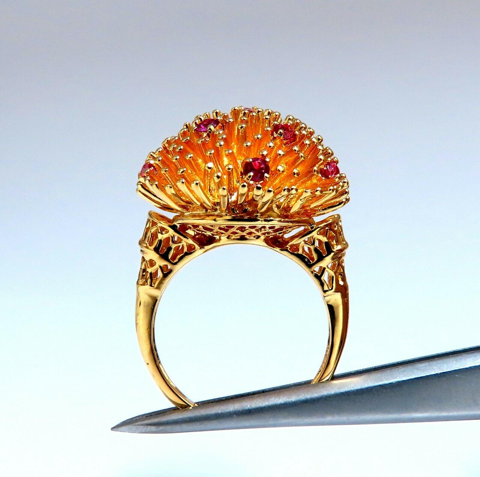 Corona V. Natürlicher Rubin Erhabener Halb gewölbter Statement Ring 14 Karat im Zustand „Neu“ im Angebot in New York, NY