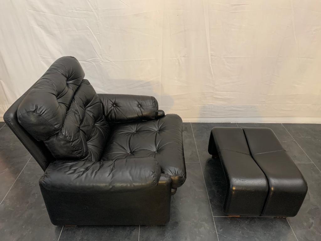 Mesures : Fauteuil h90xl100x95
repose-pieds h34xl70x50.