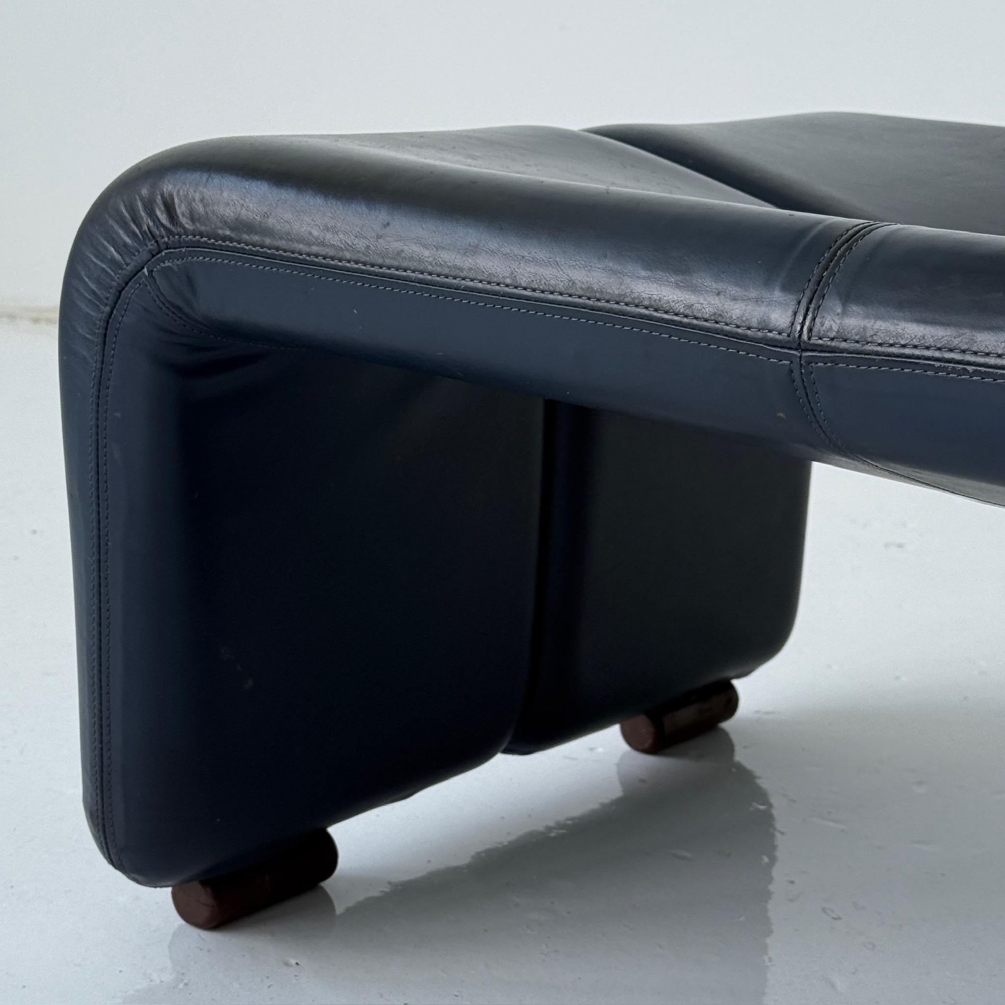 Otomana Coronado de piel azul marino by Afra + Tobia Scarpa for B&B Italia Moderno de mediados de siglo en venta