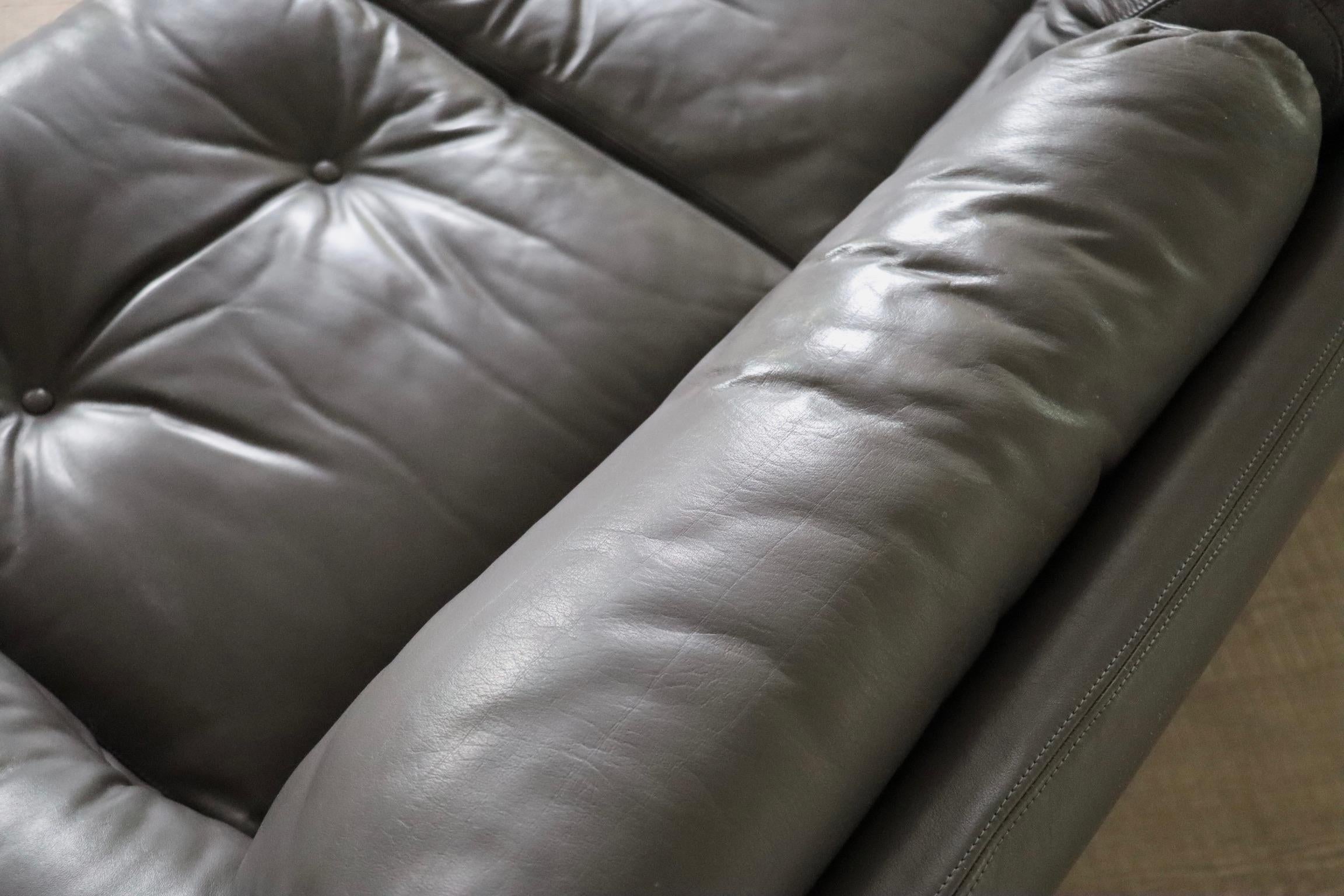 Late 20th Century Coronado Sofa In Leather By Tobia Scarpa For B&B Italia, 1980s For Sale