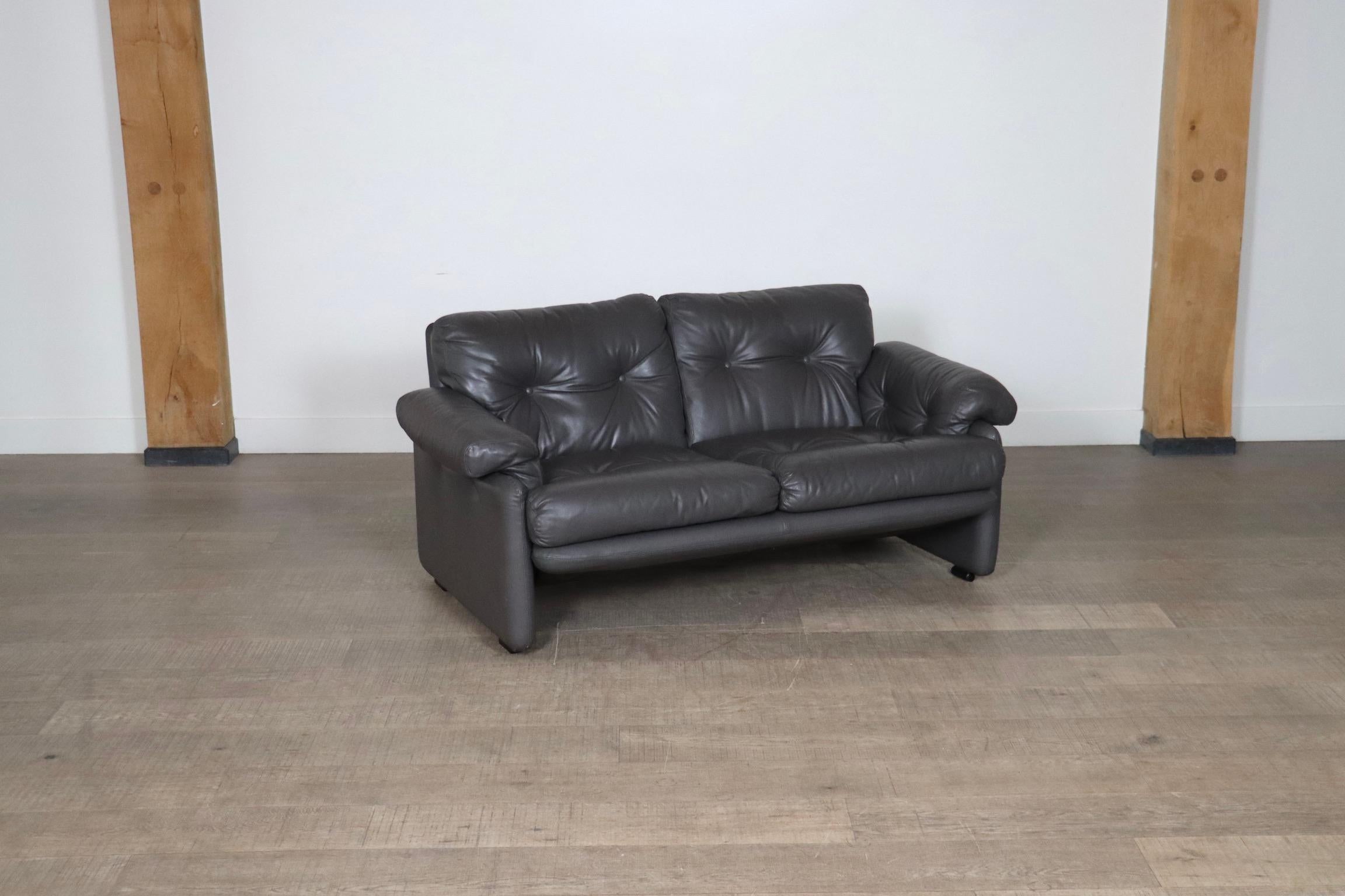 Coronado Sofa In Leather By Tobia Scarpa For B&B Italia, 1980s For Sale 5