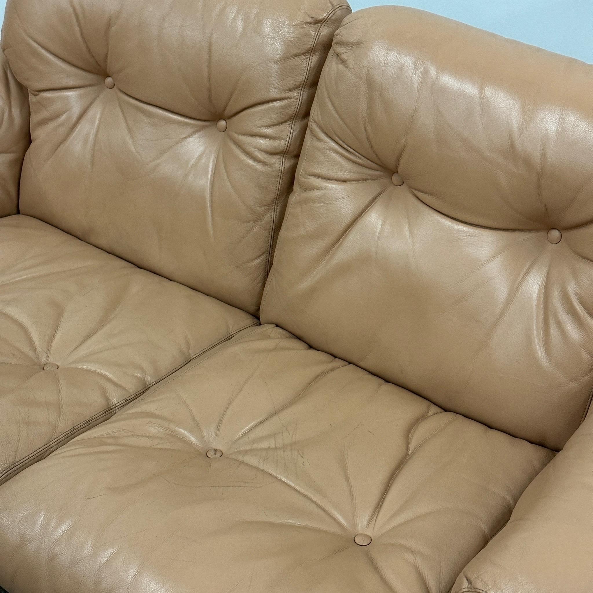 Mid-Century Modern Coronado Sofa in Leather by Tobia Scarpa for B&B Italia