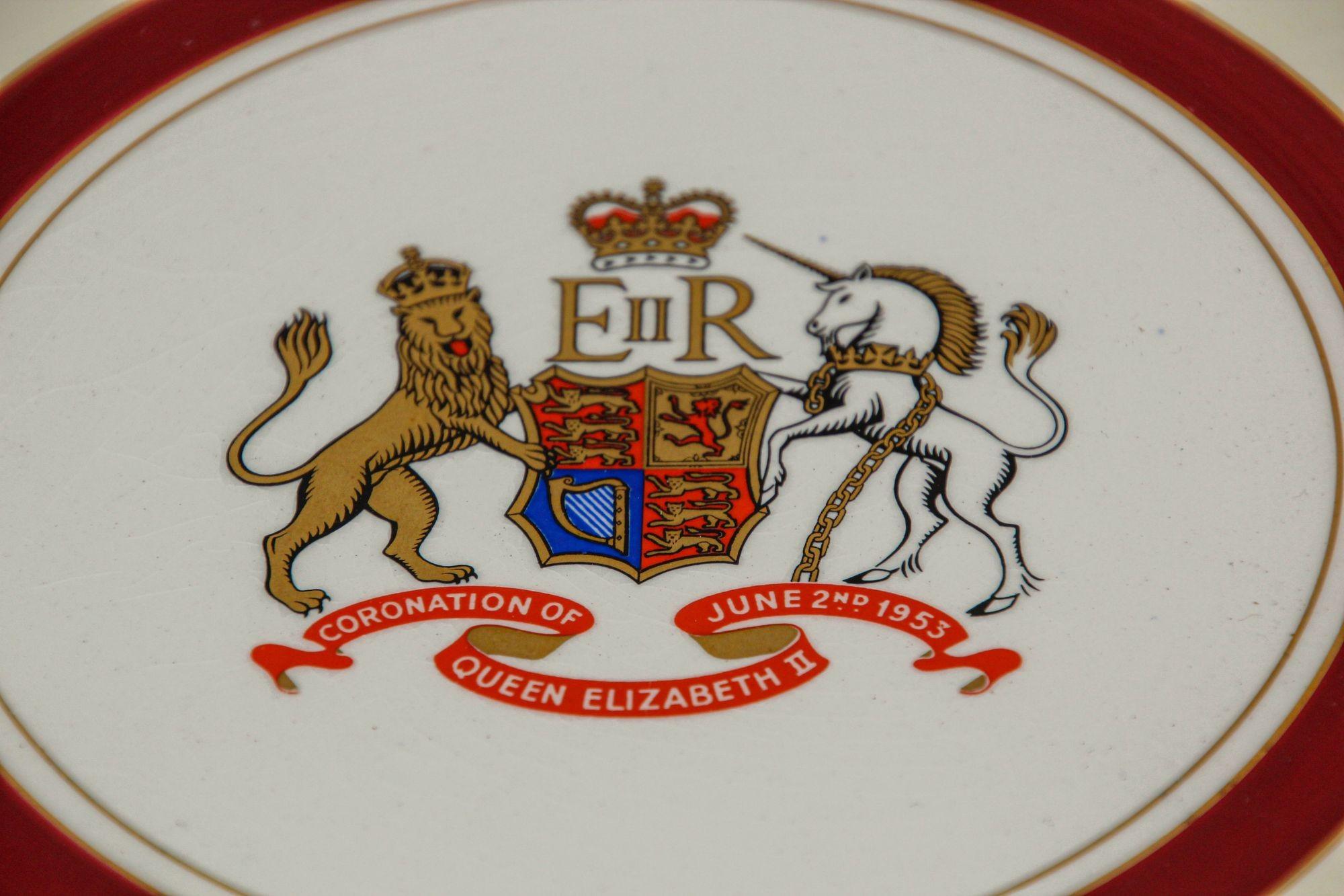 Elizabethan Coronation Plate Queen Elizabeth II June 2nd 1953 Burleigh Ware Burslem England For Sale