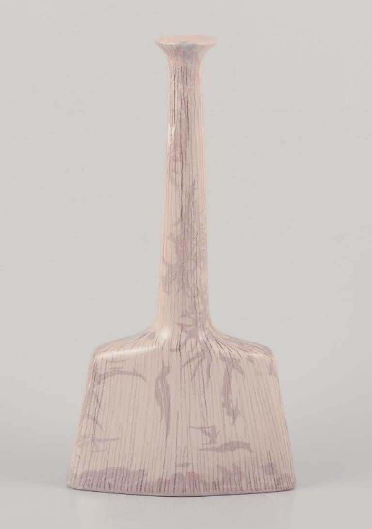 Coronetti Cunardo, Italy. Narrow-necked ceramic vase. Approx. 1960s In Excellent Condition For Sale In Copenhagen, DK