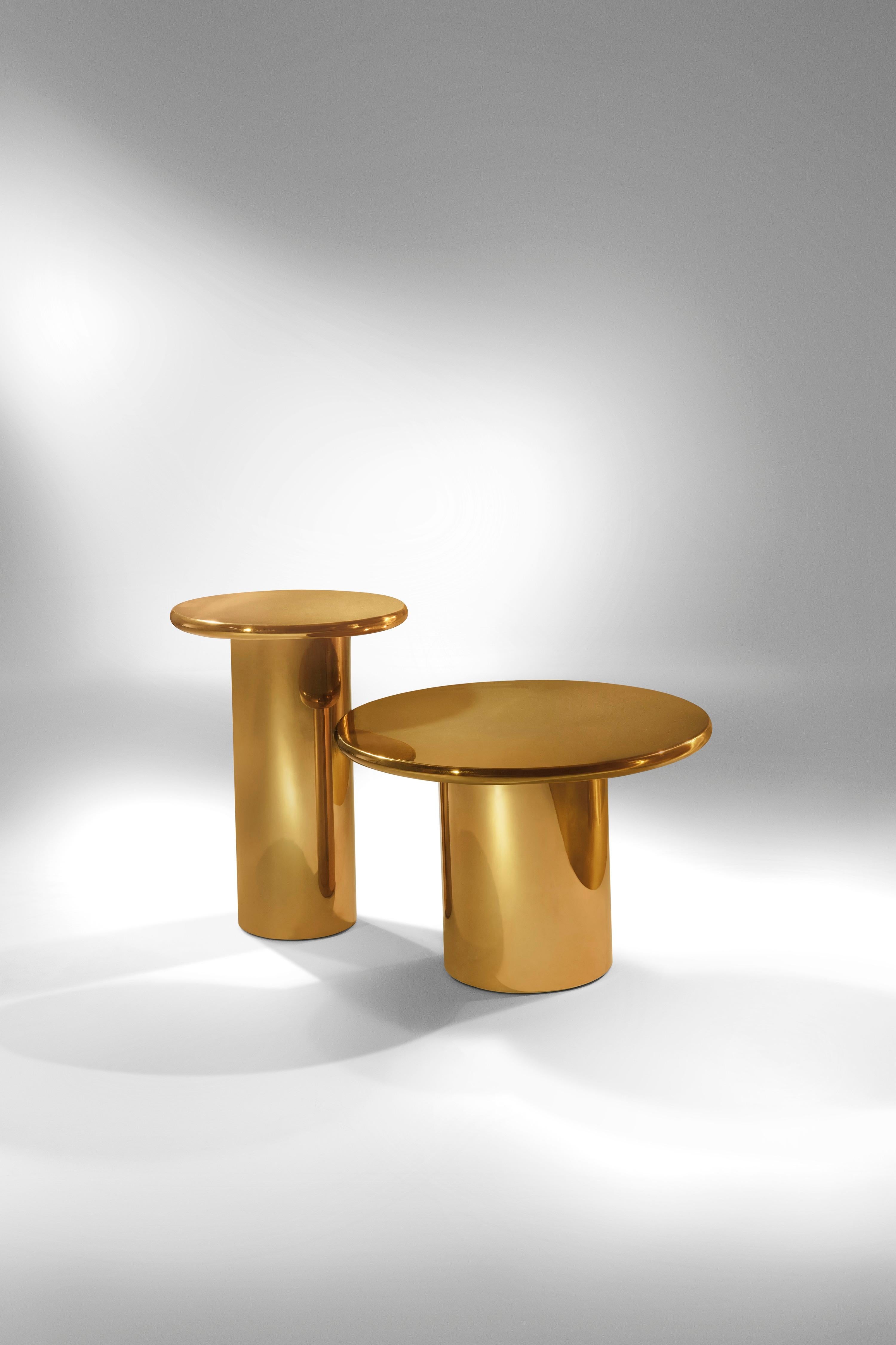 Coronum Großer goldener Couchtisch von Artefatto Design Studio (Gegossen) im Angebot