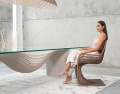 Corozo Medium di Piegatto, un tavolo scultoreo contemporaneo