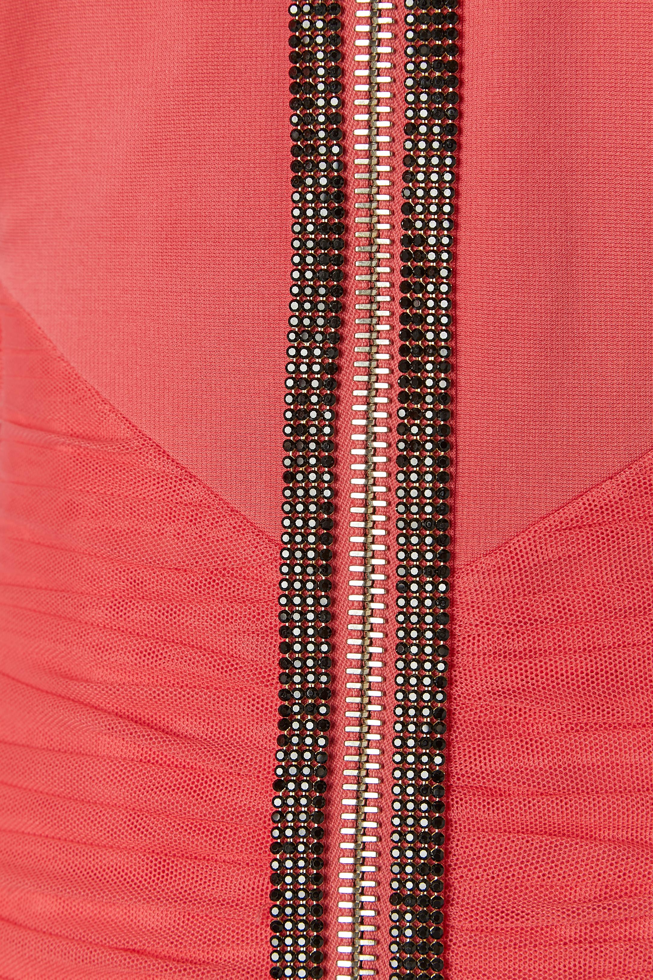 Blu Abito da cocktail rosa senza maniche con zip e strass Versace in vendita