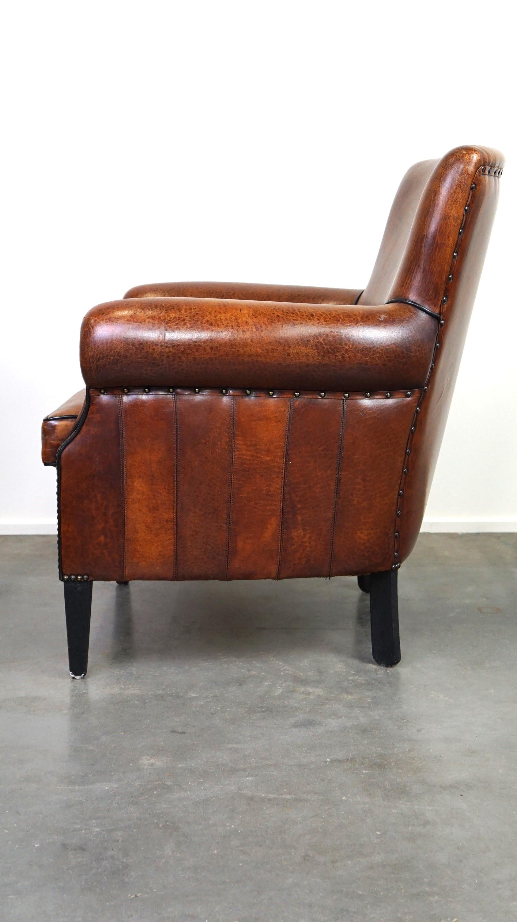 Fauteuil/fauteuil en cuir de mouton Correct et confortable avec une belle finition Bon état - En vente à Harderwijk, NL