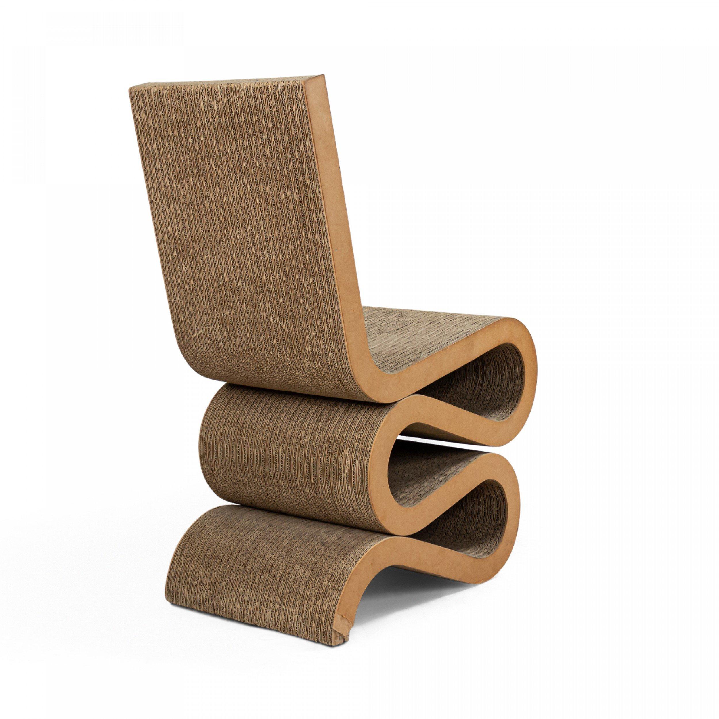 Inconnu Chaise roulante en carton ondulé en vente