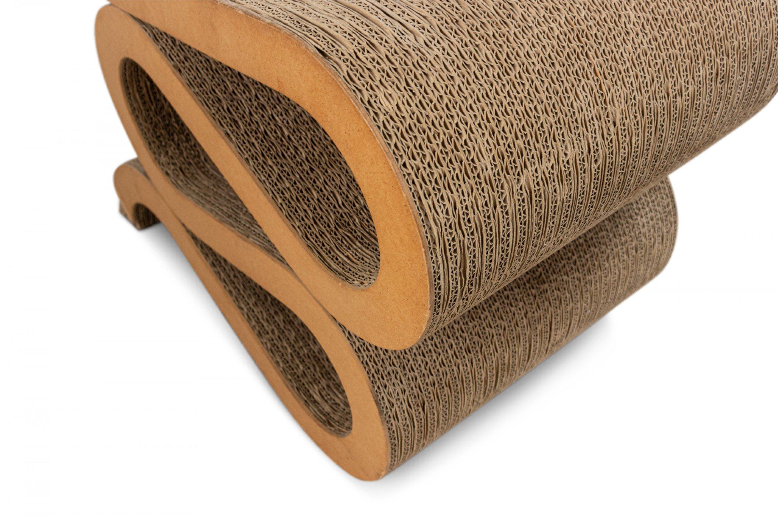 Placage Chaise roulante en carton ondulé en vente