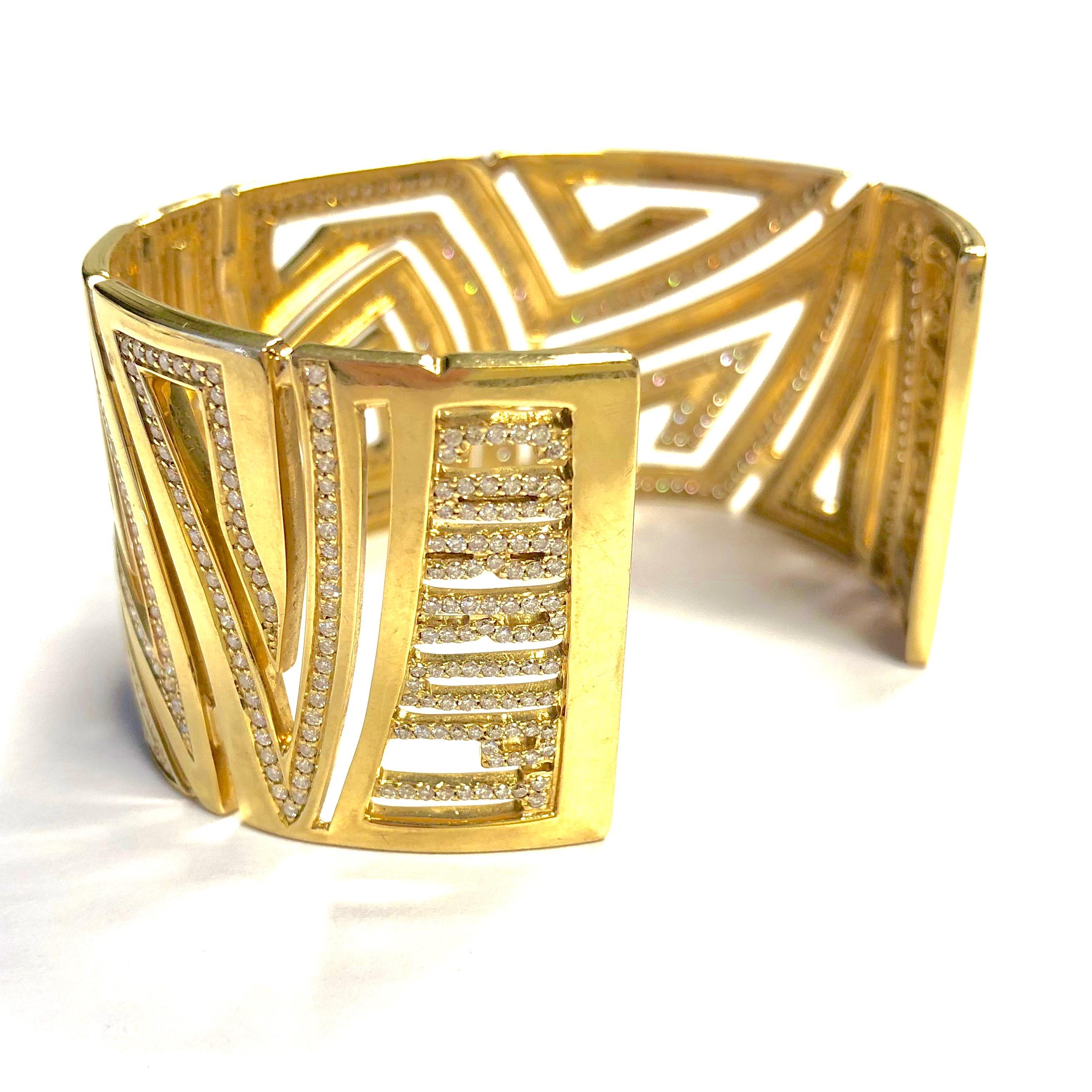 Round Cut Corrupt Design Large Diamond Gold Cuff Bracelet For Sale