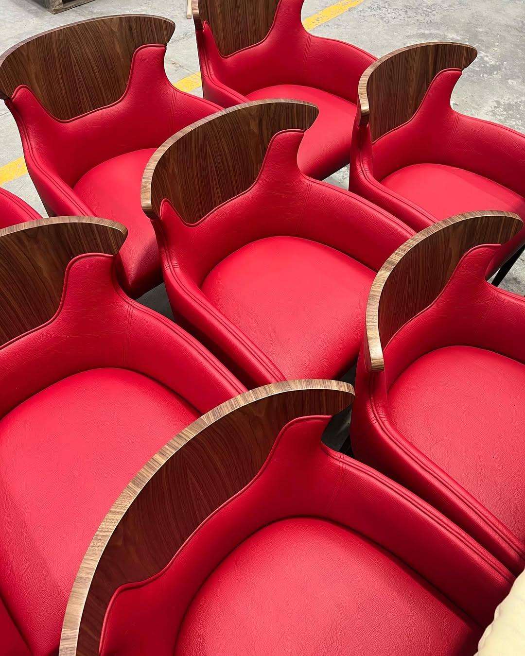 Corset Dining Chair, Sculptural Contemporary Leather Chair with a Classic Twist In New Condition For Sale In NEW YORK, NY