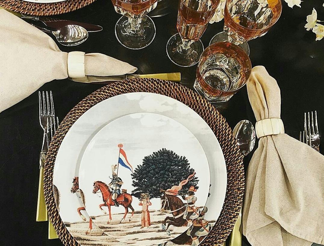 XXIe siècle et contemporain Ensemble de 12 assiettes à dessert Corteo, fabriquées en Italie en vente