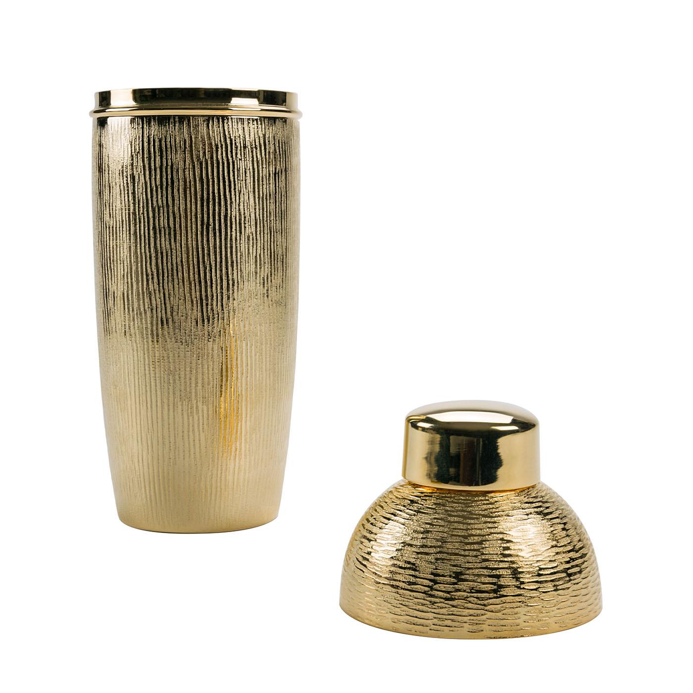 XXIe siècle et contemporain Ensemble de 2 pièces de shaker et mélangeur en laiton plaqué or texturé Cortex de Zanetto en vente