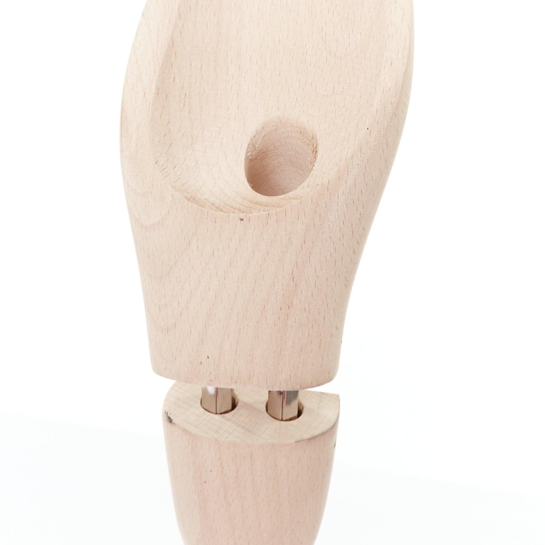CORTHAY beige Holzlogo Schuhspanner Paar UK8 EU42 im Angebot 3