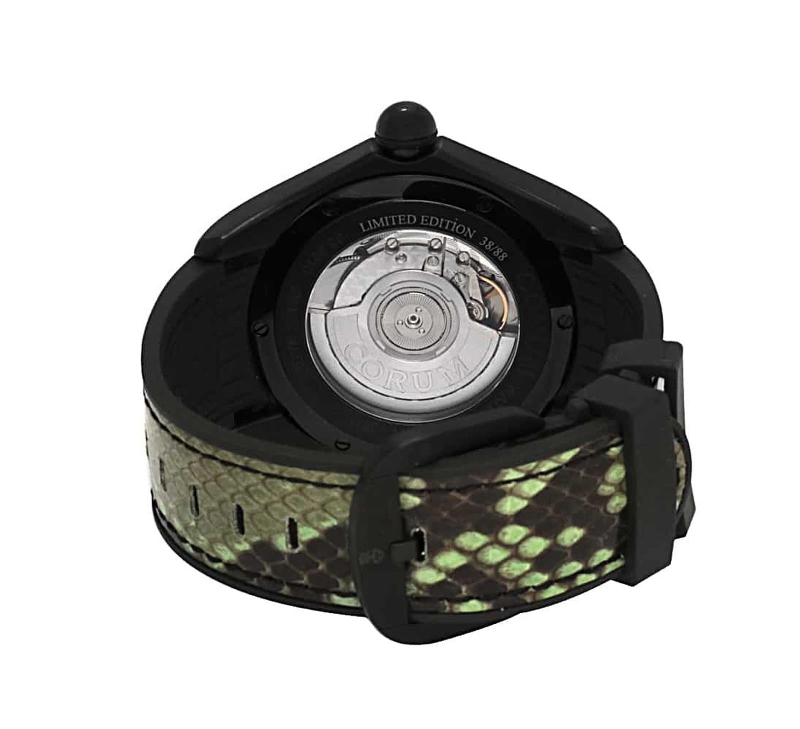 Corum Bubble 42 Python PVD beschichtete Automatikuhr 082.410.98/0337 PV01 im Zustand „Neu“ im Angebot in New York, NY