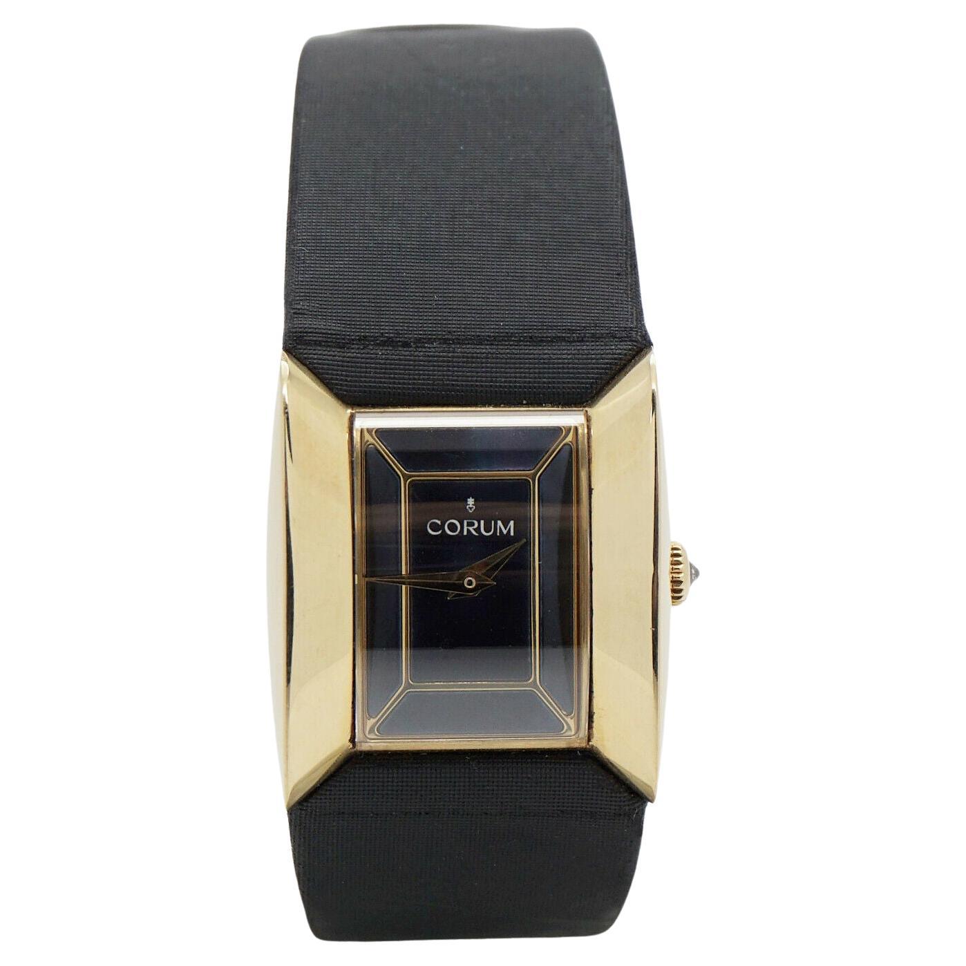 Corum Schmetterling 18k Gelbgold Damenuhr 24mm Modell 137.640.56