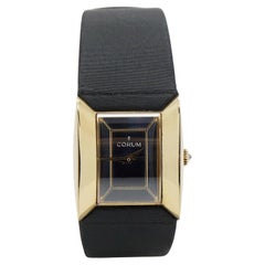 Corum Schmetterling 18k Gelbgold Damenuhr 24mm Modell 137.640.56