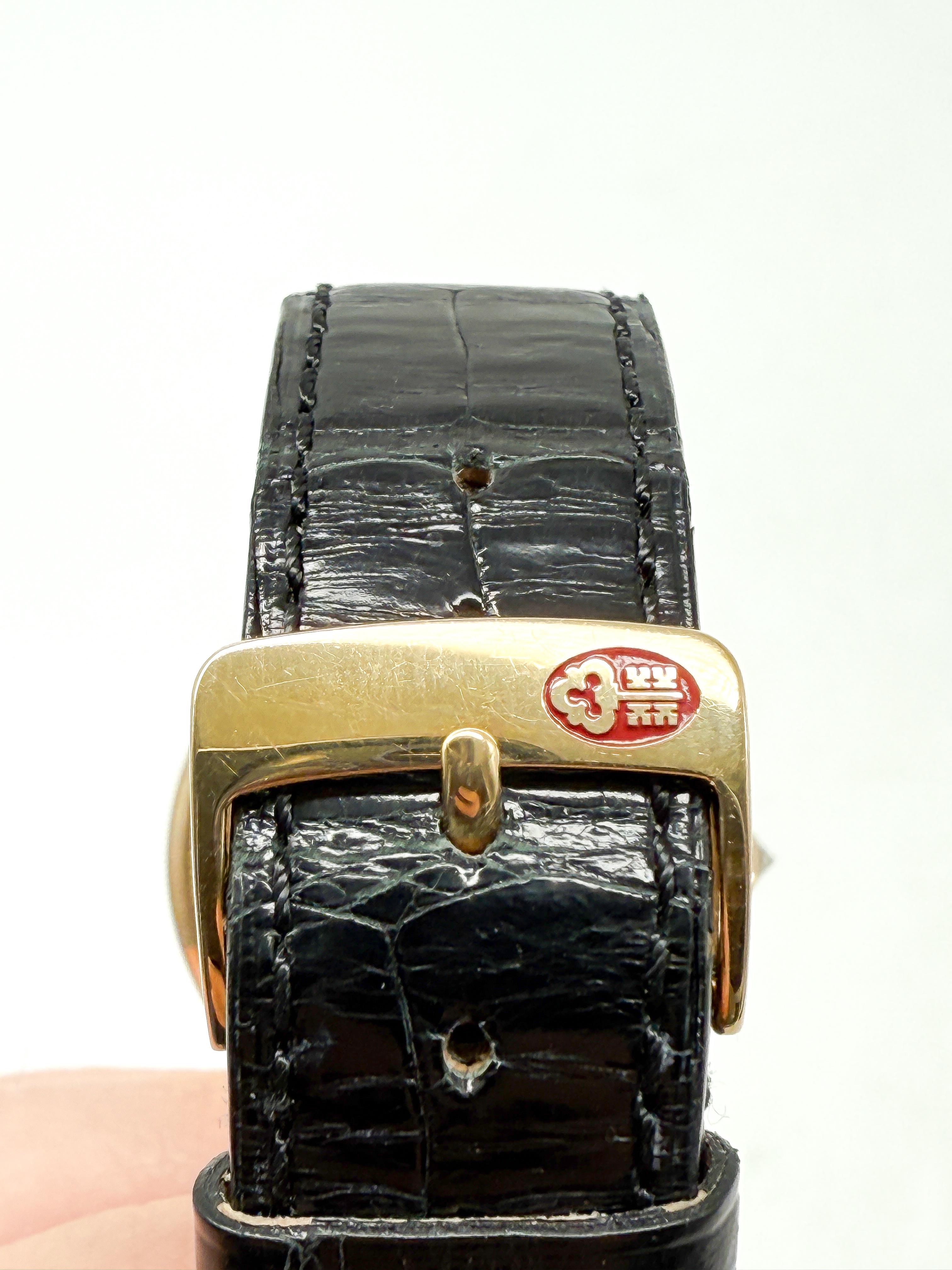 Montre Corum Coin en or jaune 18 carats - Automatique en vente 5