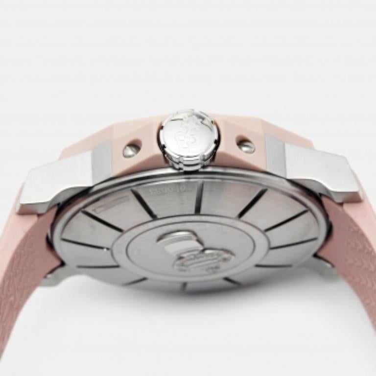 Corum Harz Stahl Diamant Gummi Admiral's Cup 01.0033 Damenarmbanduhr 40 mm im Zustand „Gut“ im Angebot in Dubai, Al Qouz 2