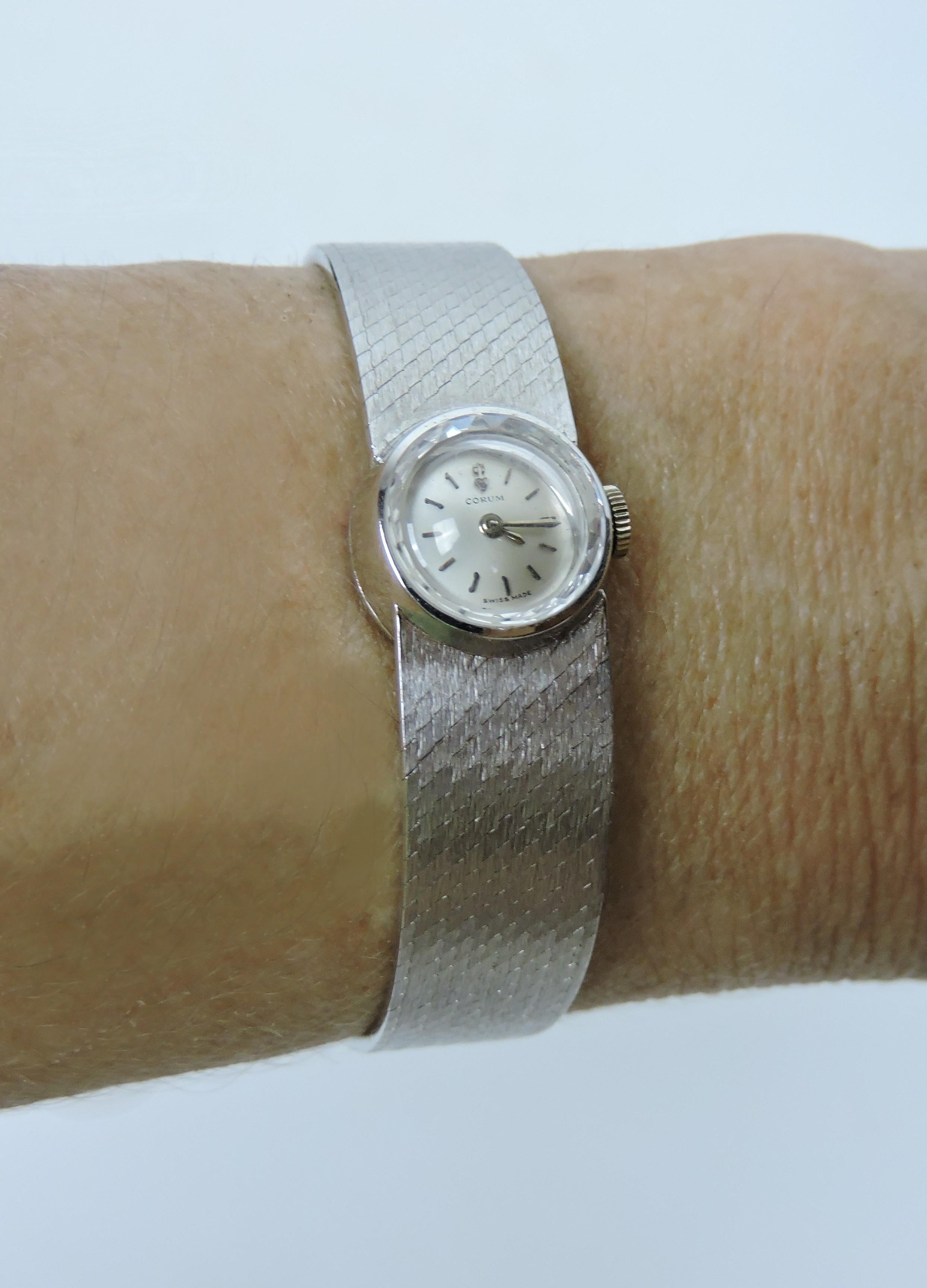 Corum Swiss 18K White Gold Mid Century Modern Ladies's Watch Damenuhr  im Angebot 5
