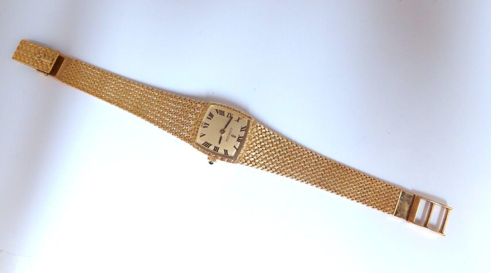 Corum Vintage Gold Watch 18 Karat In Good Condition For Sale In New York, NY