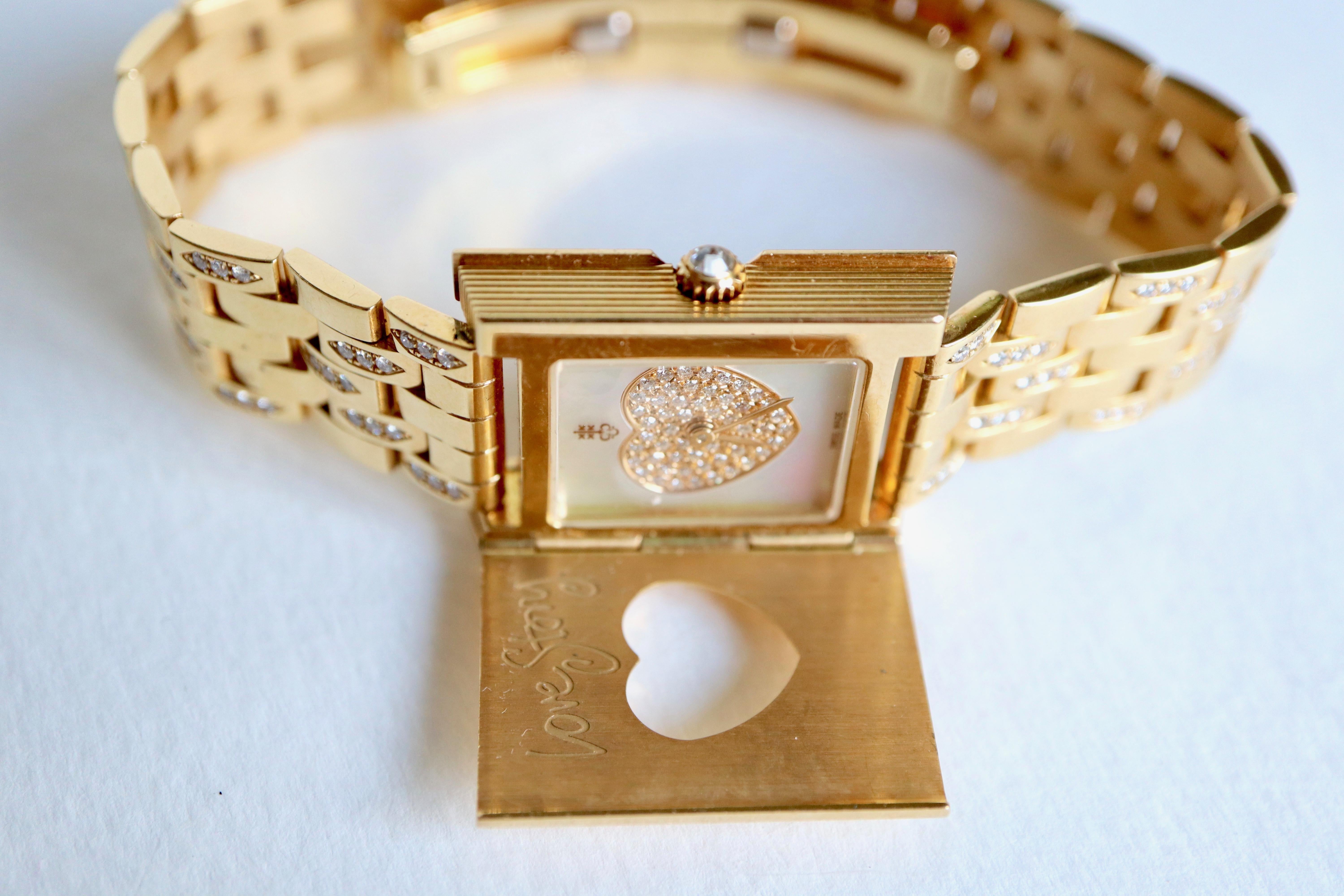 Montre Corum Modèle Love Story en or jaune 18 carats, diamants et nacre Bon état - En vente à Paris, FR