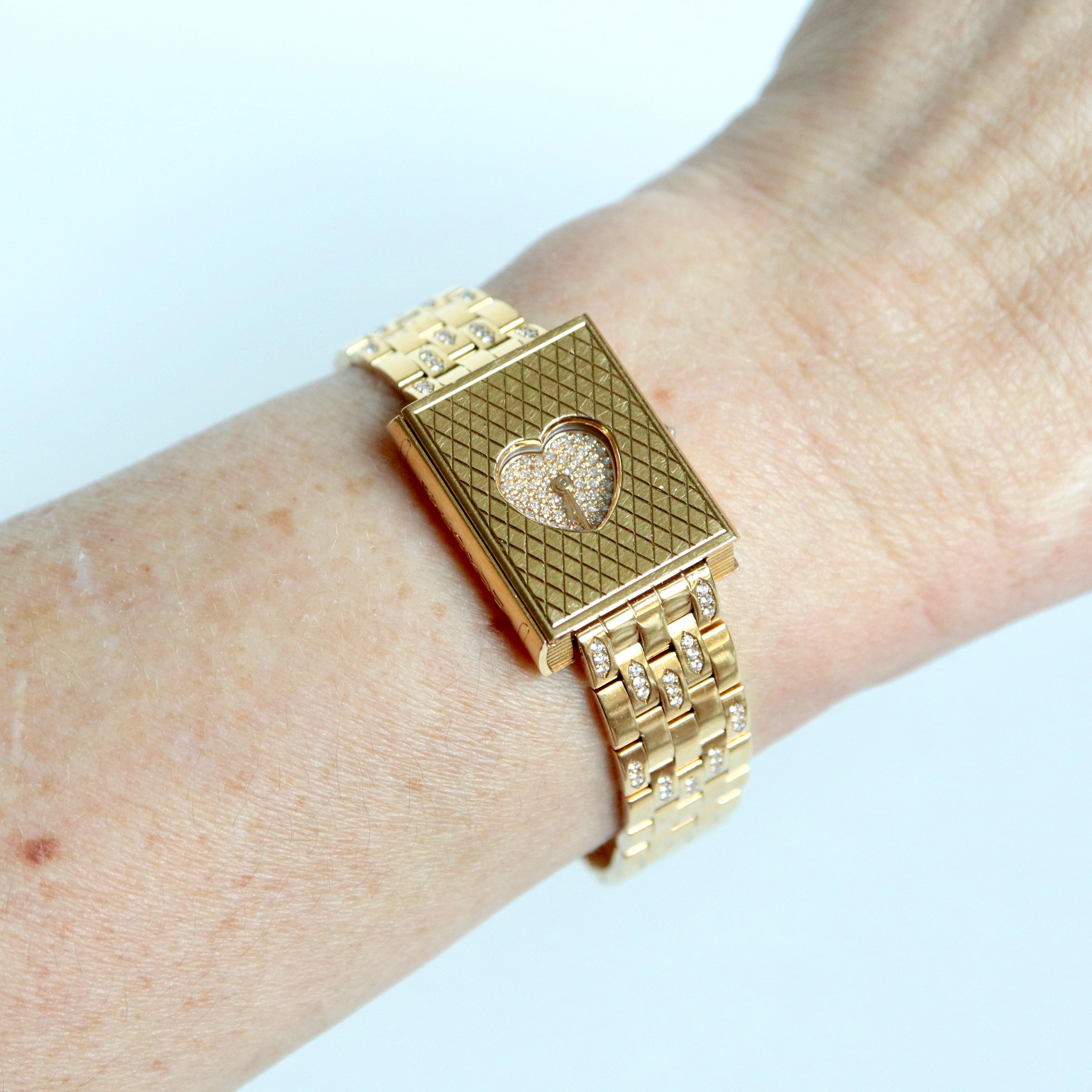 Reloj Corum Modelo Love Story de oro amarillo de 18 quilates con diamantes y nácar Corte brillante en venta