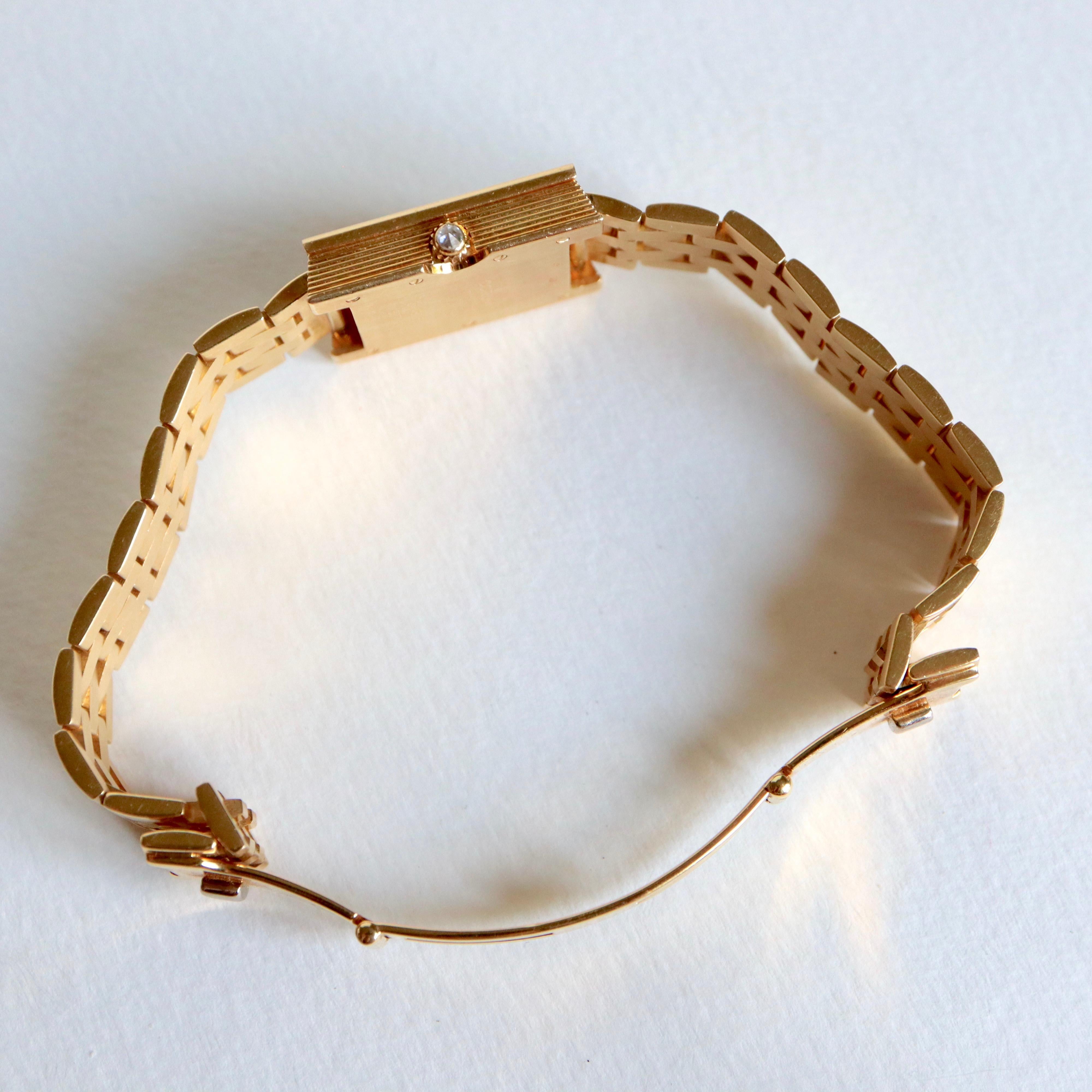 Reloj Corum Modelo Love Story de oro amarillo de 18 quilates con diamantes y nácar en venta 2