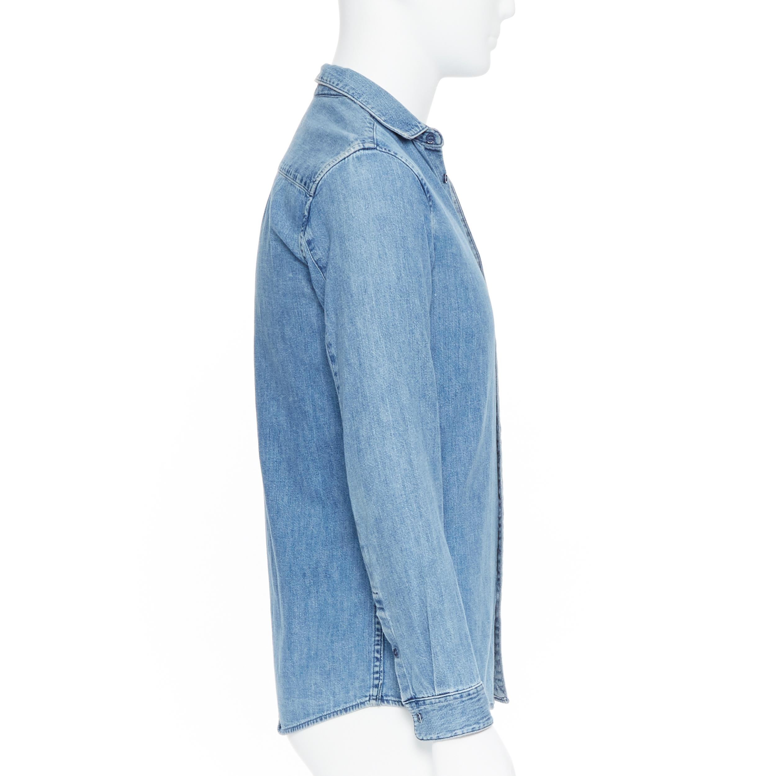 Chemise à manches longues en coton denim bleu délavé COS XS Bon état - En vente à Hong Kong, NT